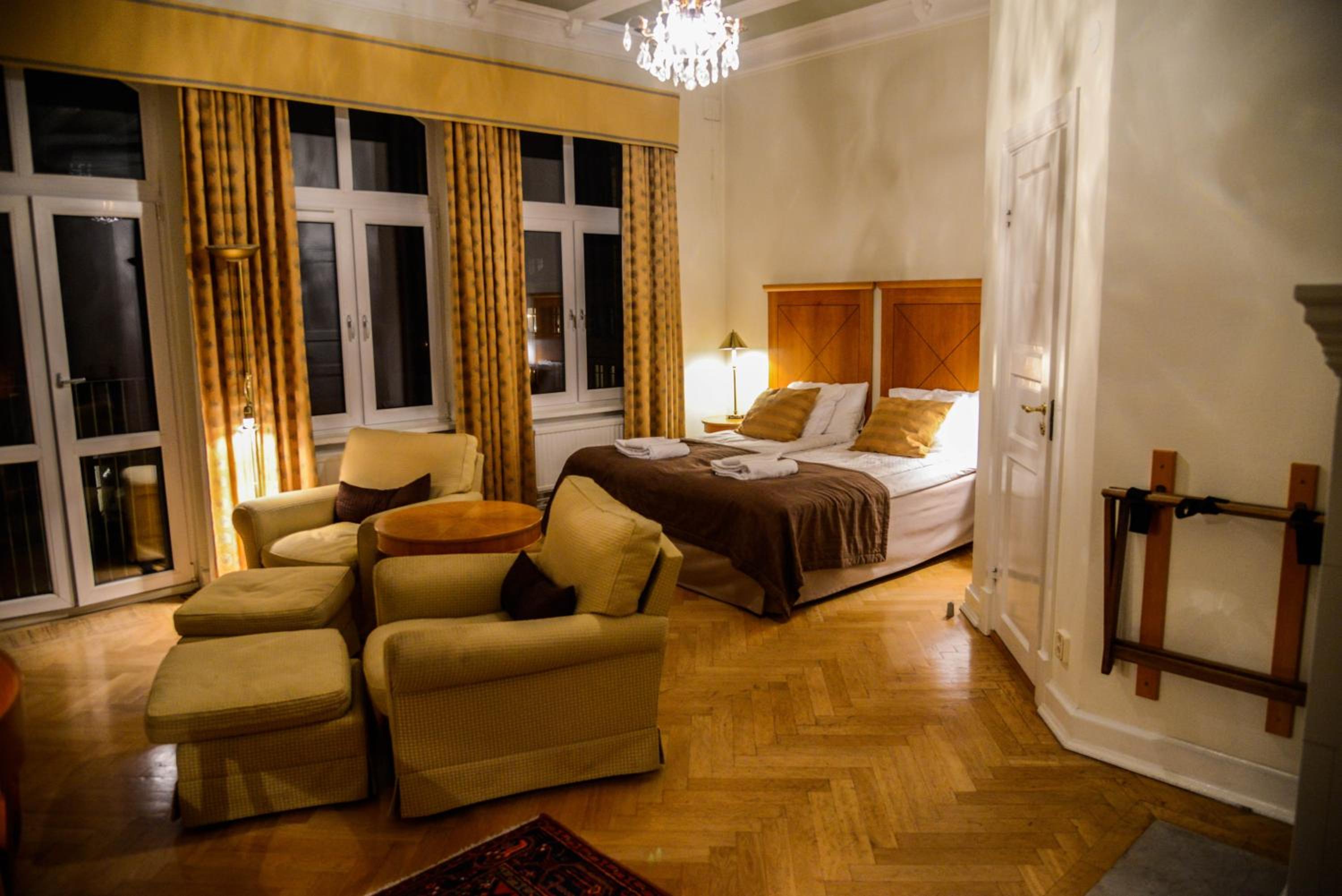 King Suite - Photo 15