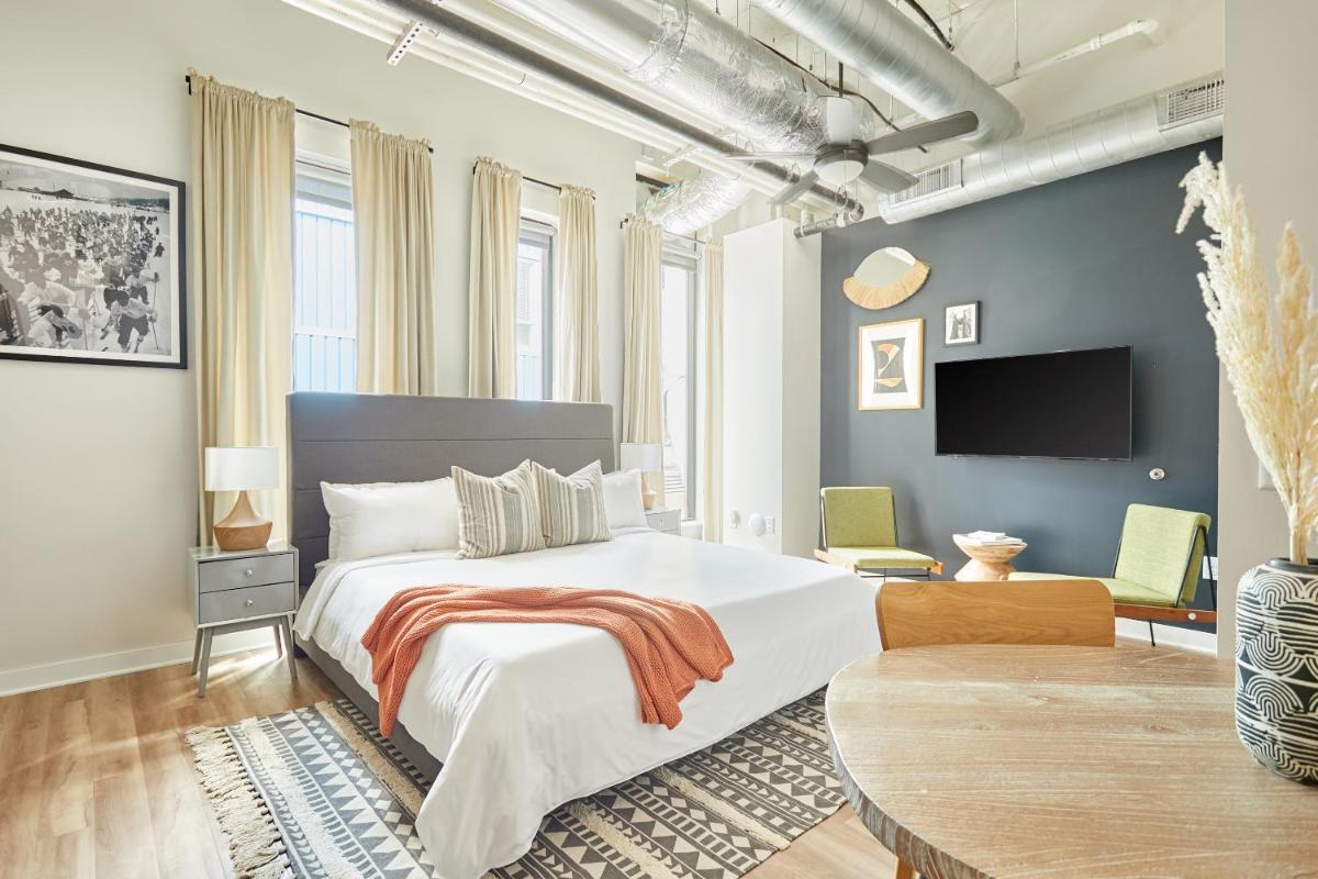 Studio Apartment photo 1