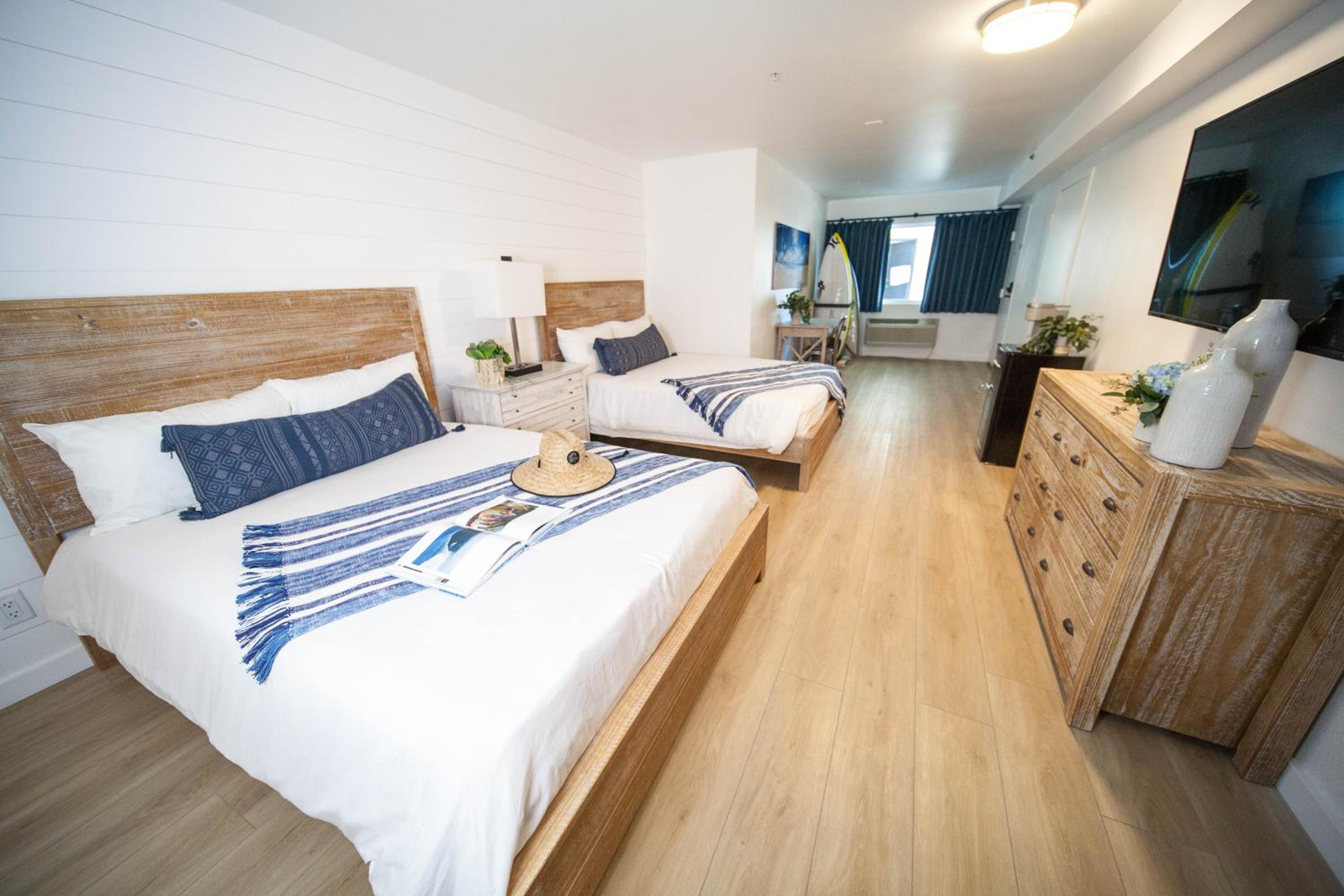 Surfbreak Queen Room with Two Queen Beds photo 1