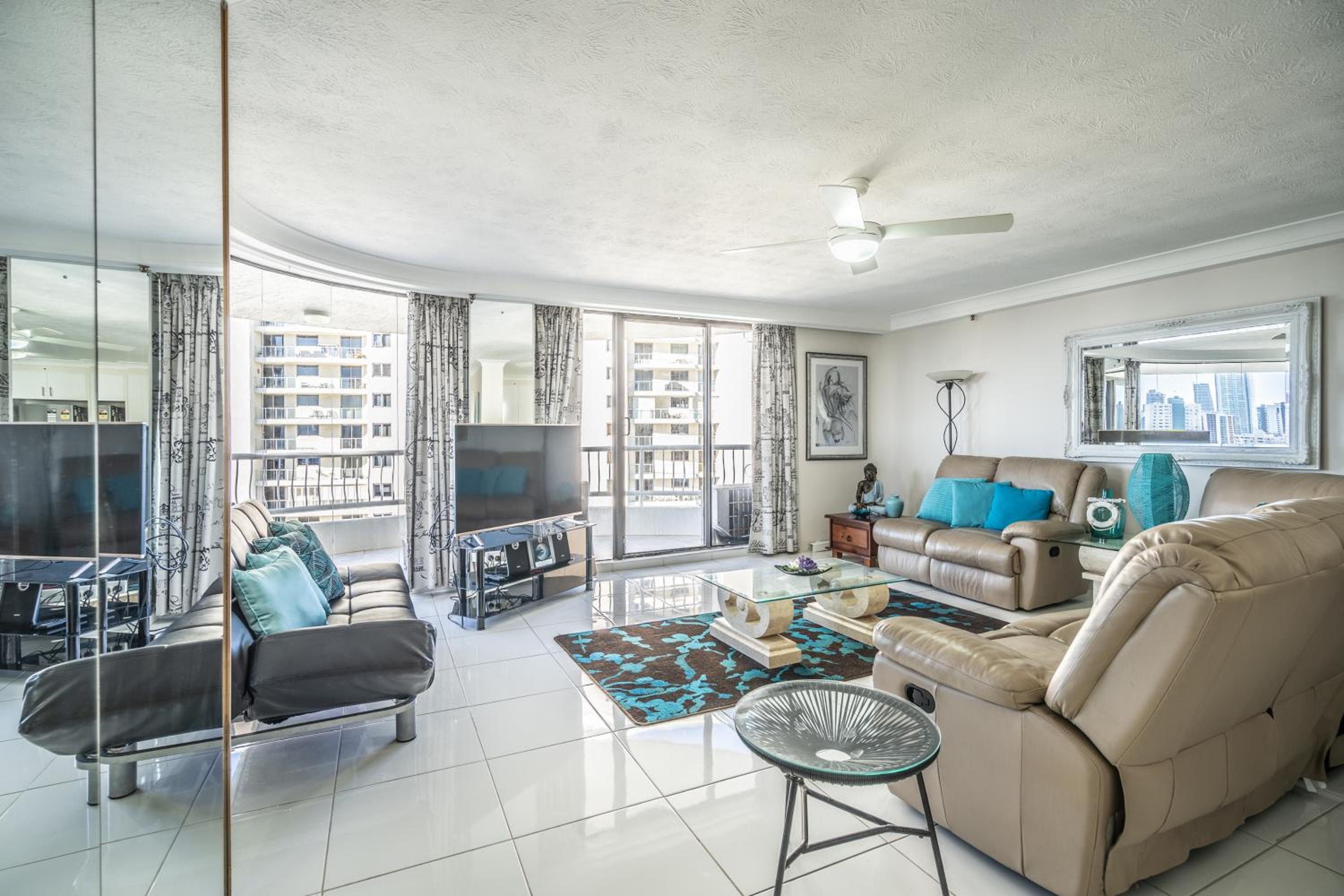 Superior One-Bedroom Apartment - Photo 21