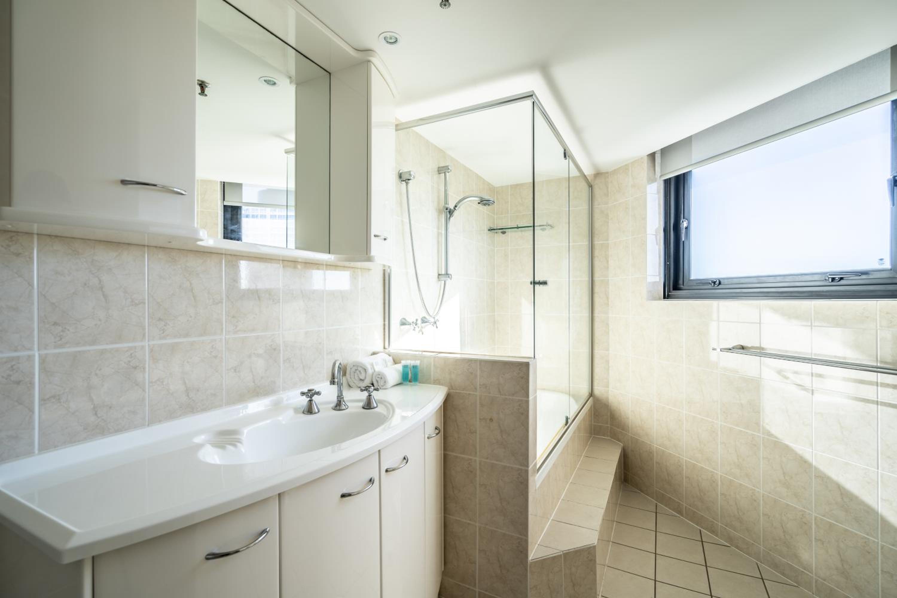 Superior Two-Bedroom Apartment - Photo 15