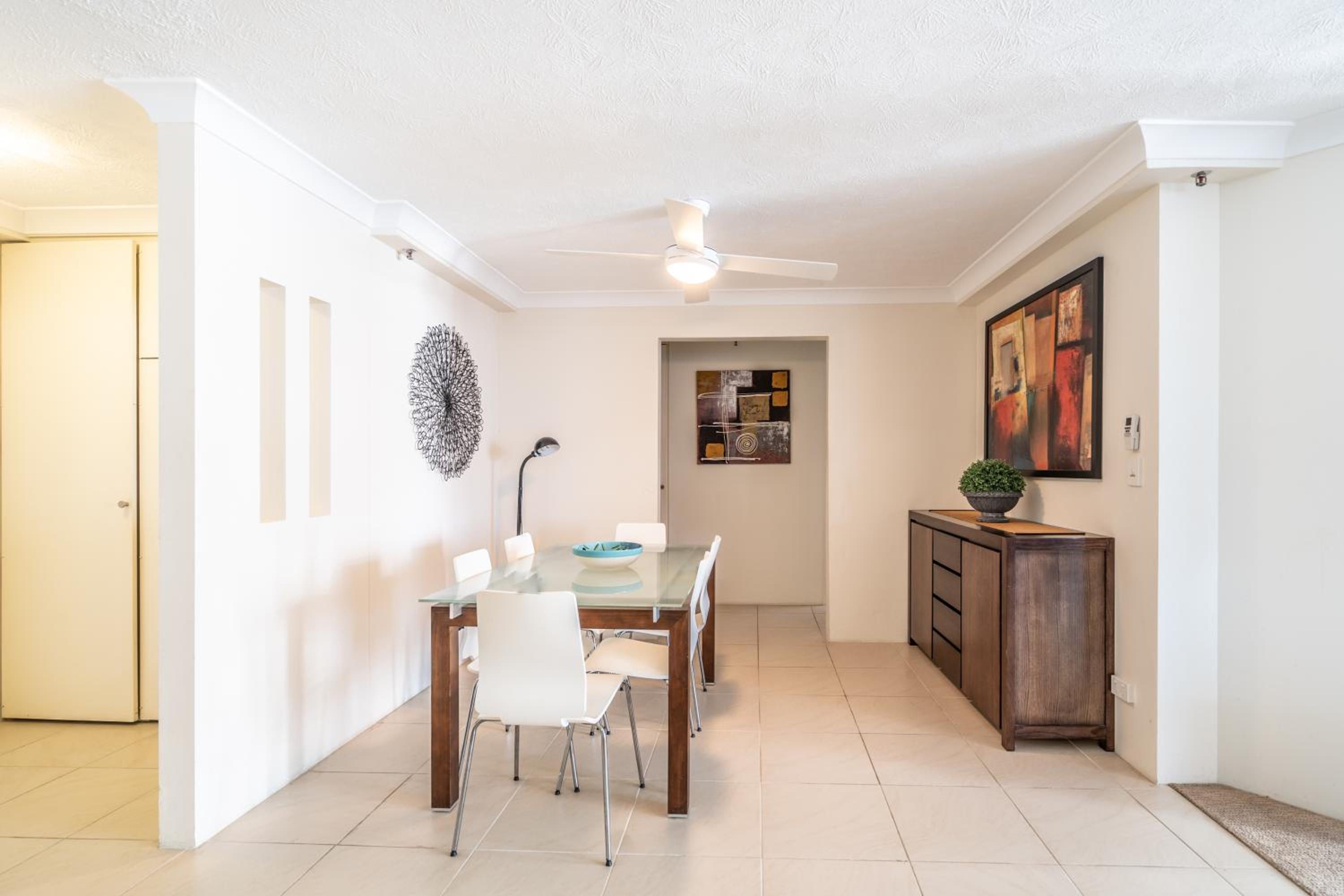 Superior One-Bedroom Apartment - Photo 14