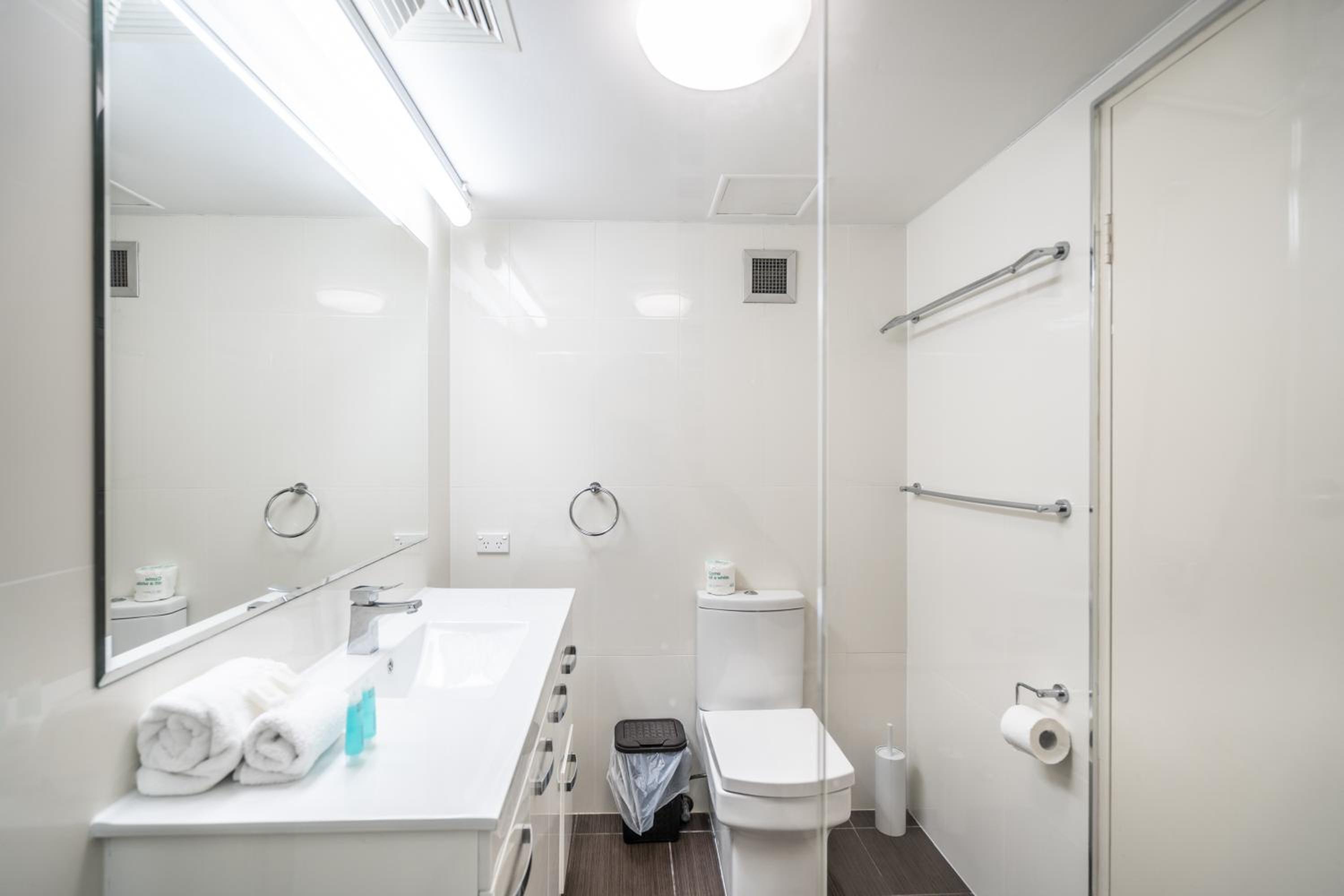 Superior Two-Bedroom Apartment - Photo 3