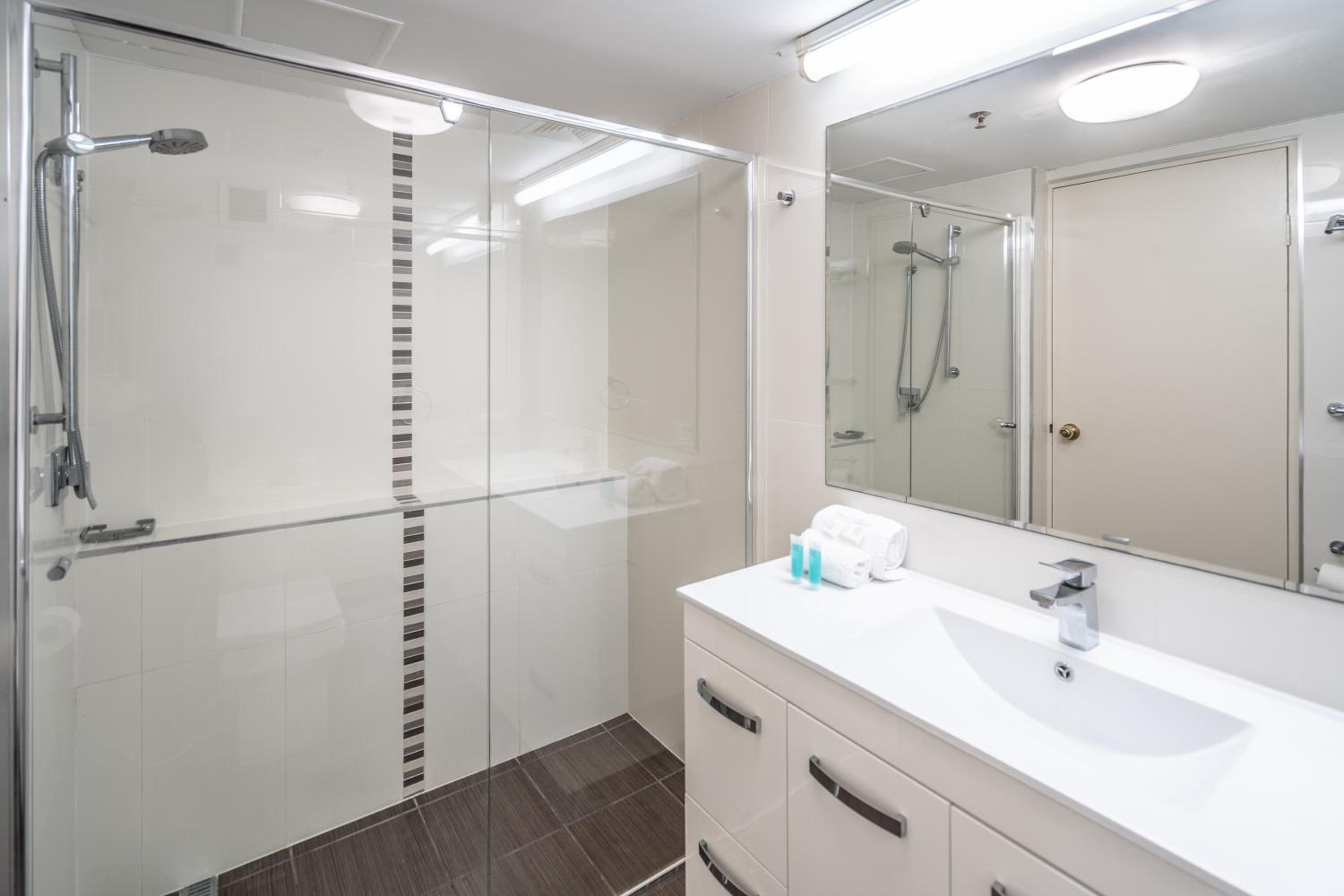 Superior Two-Bedroom Apartment - Photo 2