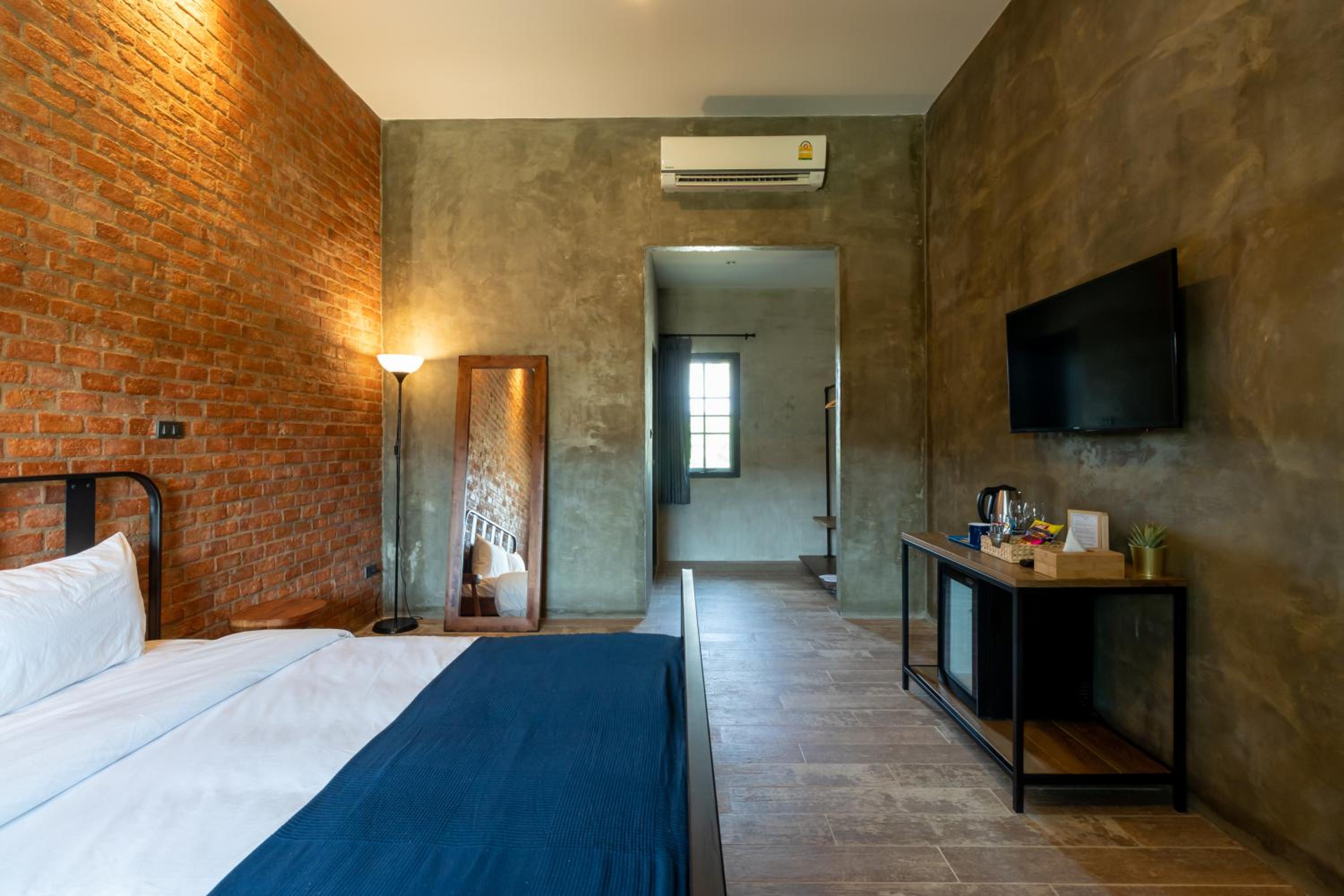 Deluxe Double Room - Photo 10