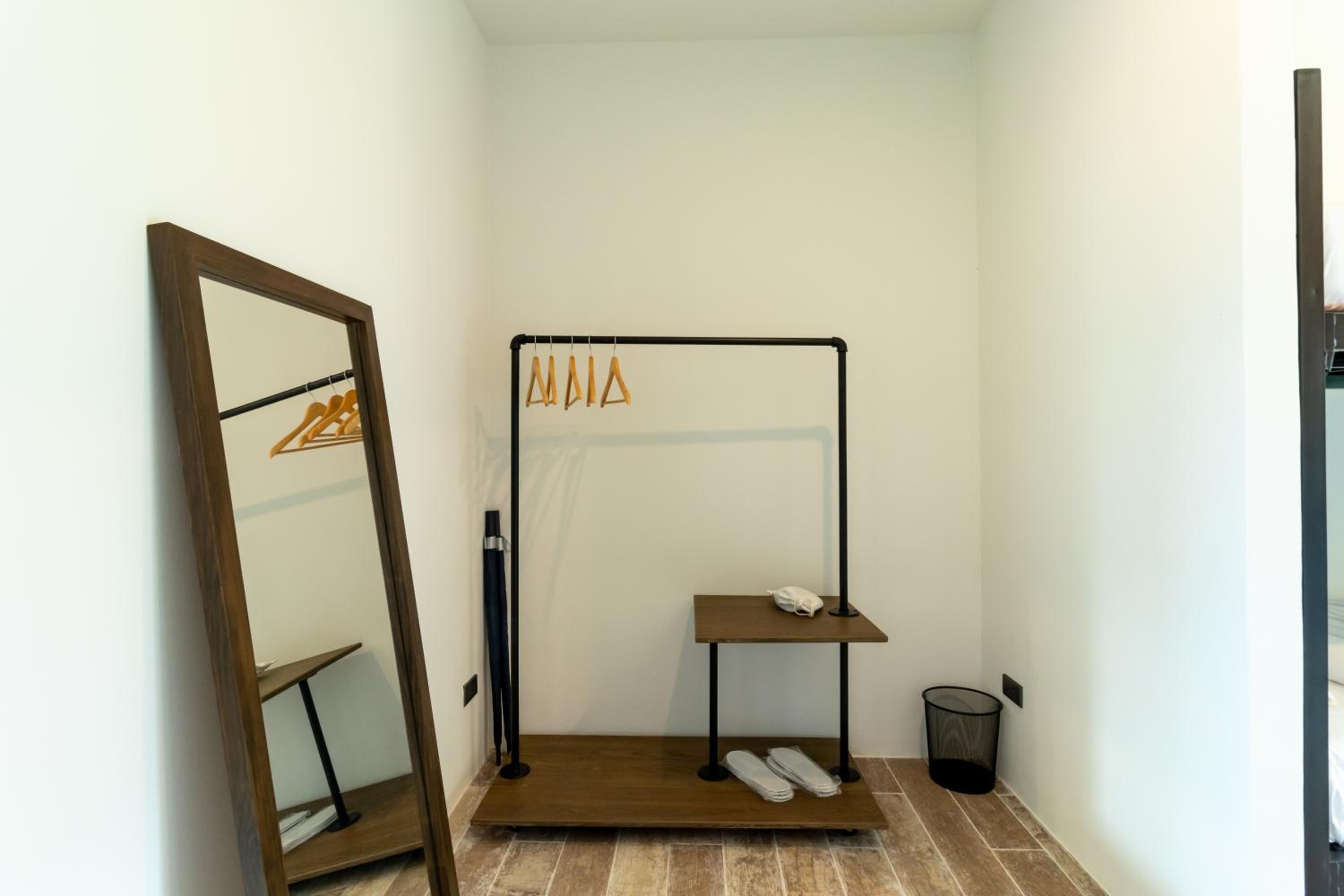 Family Room - Photo 15