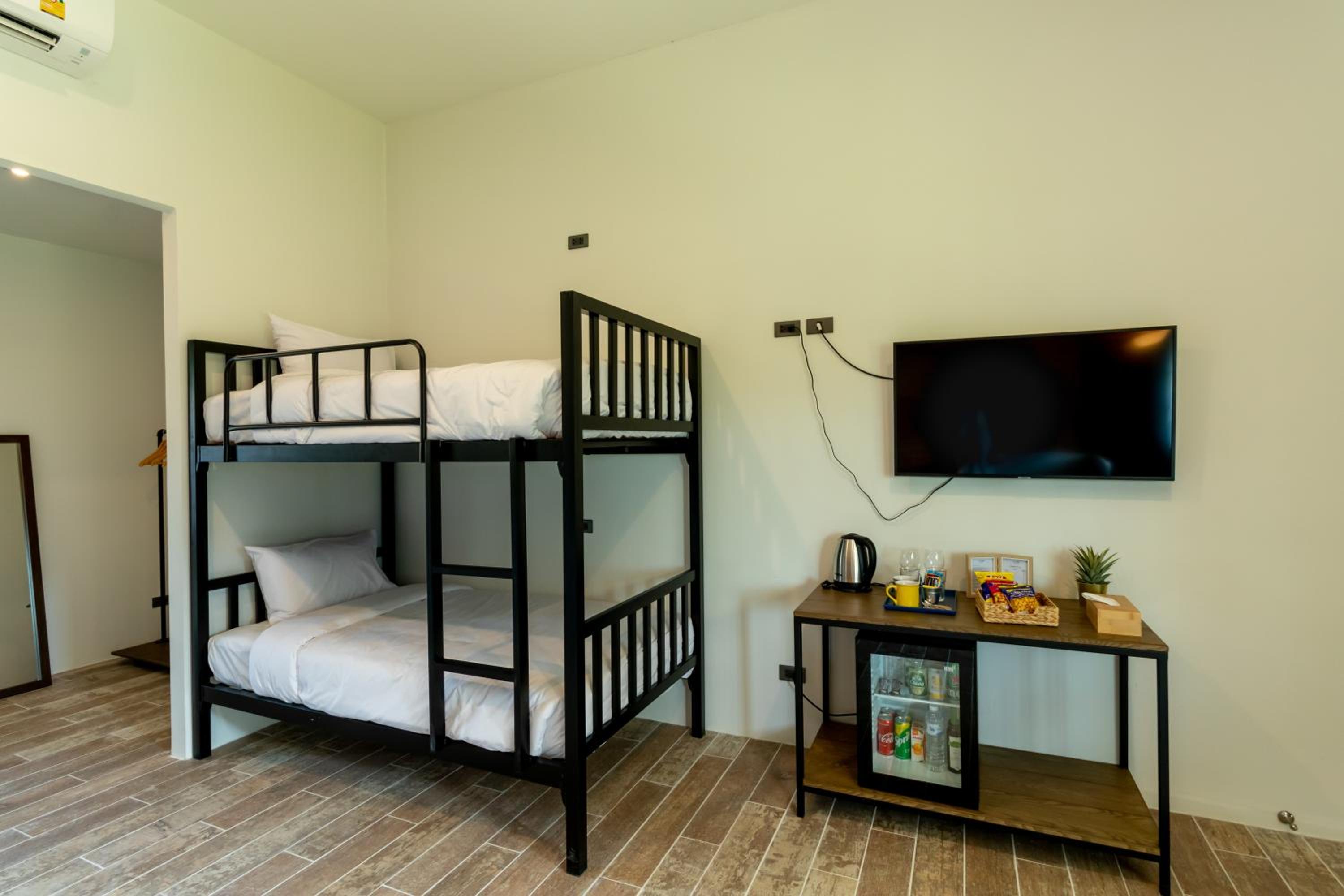 Family Room - Photo 9