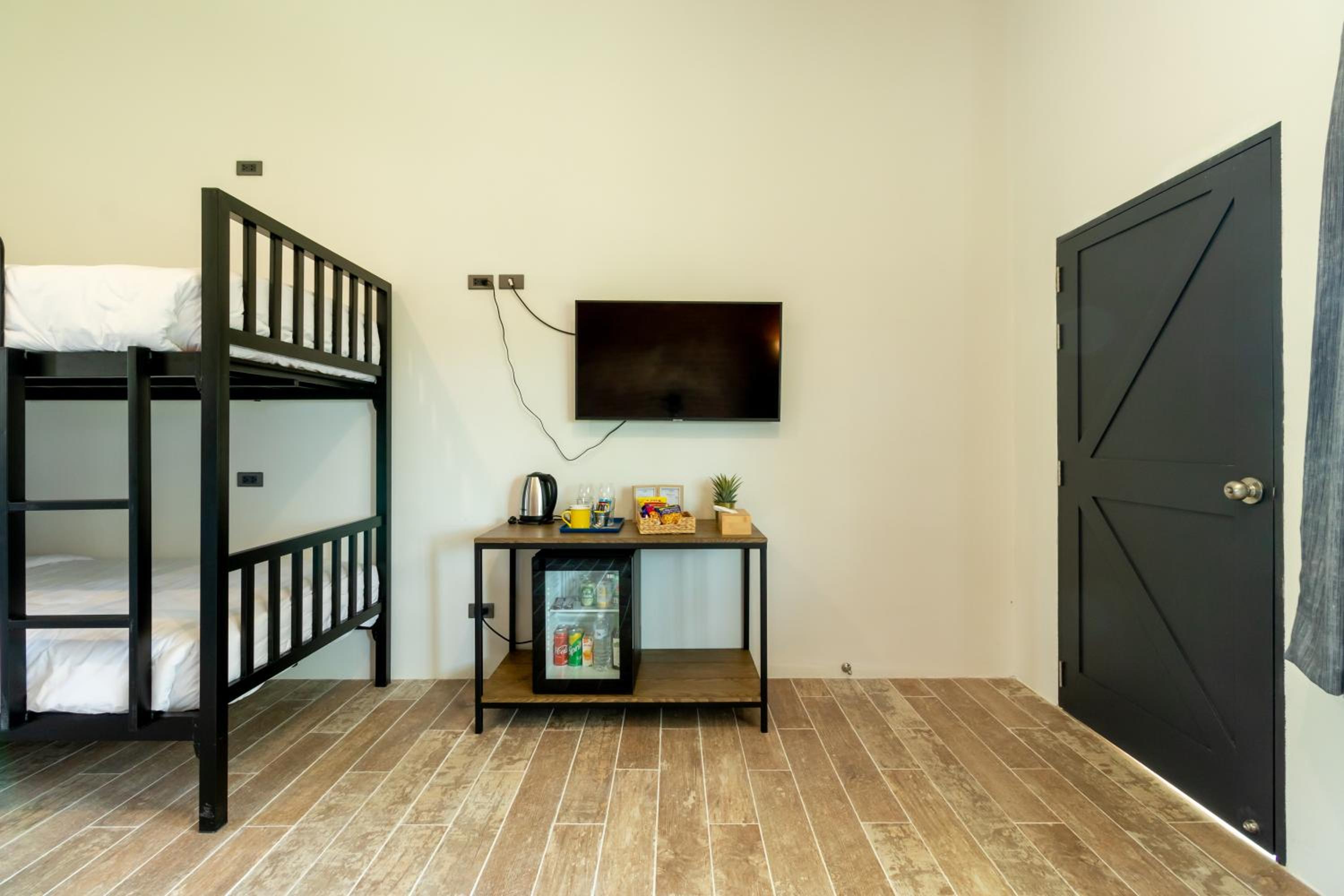Family Room - Photo 8