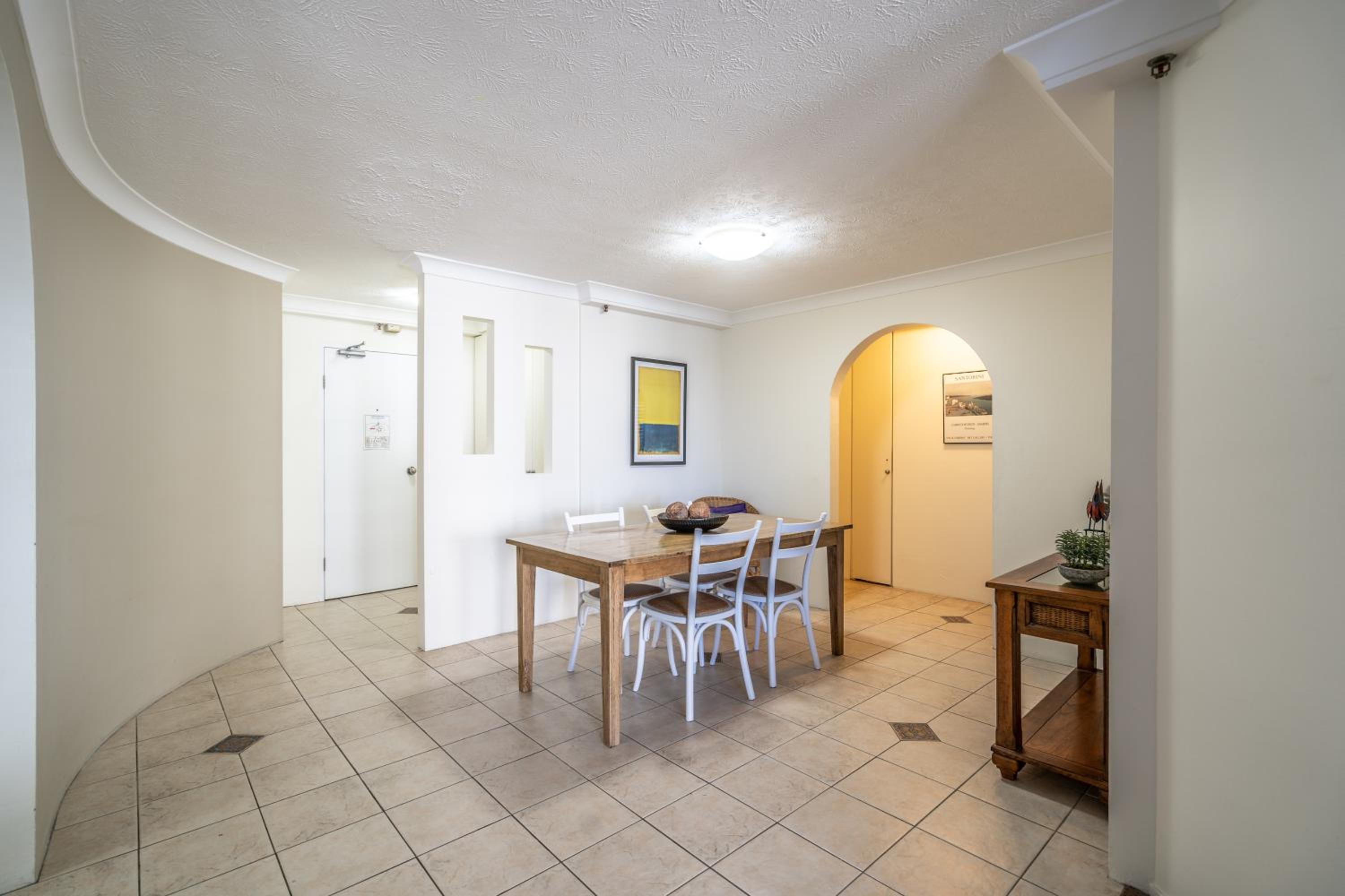 Superior One-Bedroom Apartment - Photo 6