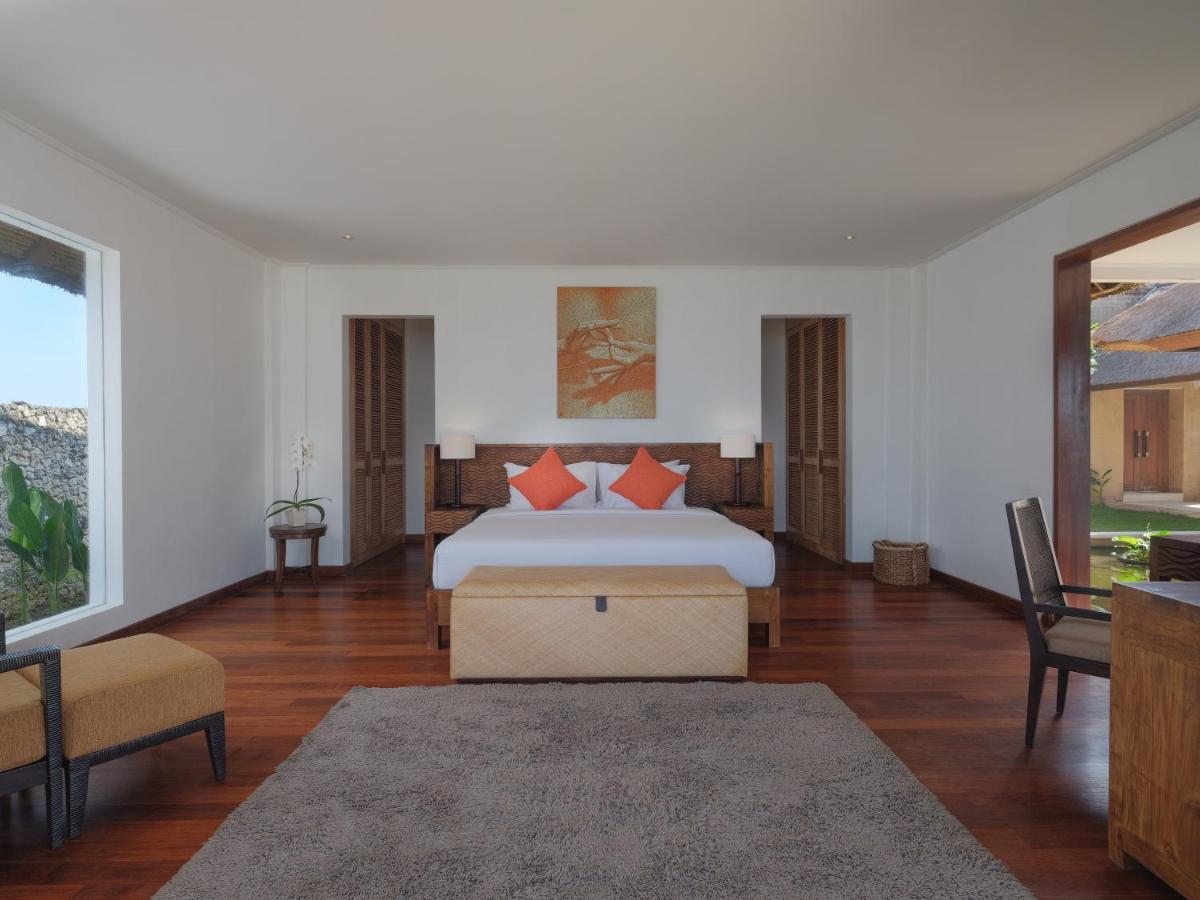 Five Bedroom Villa with Private Pool - Beach Front photo 1