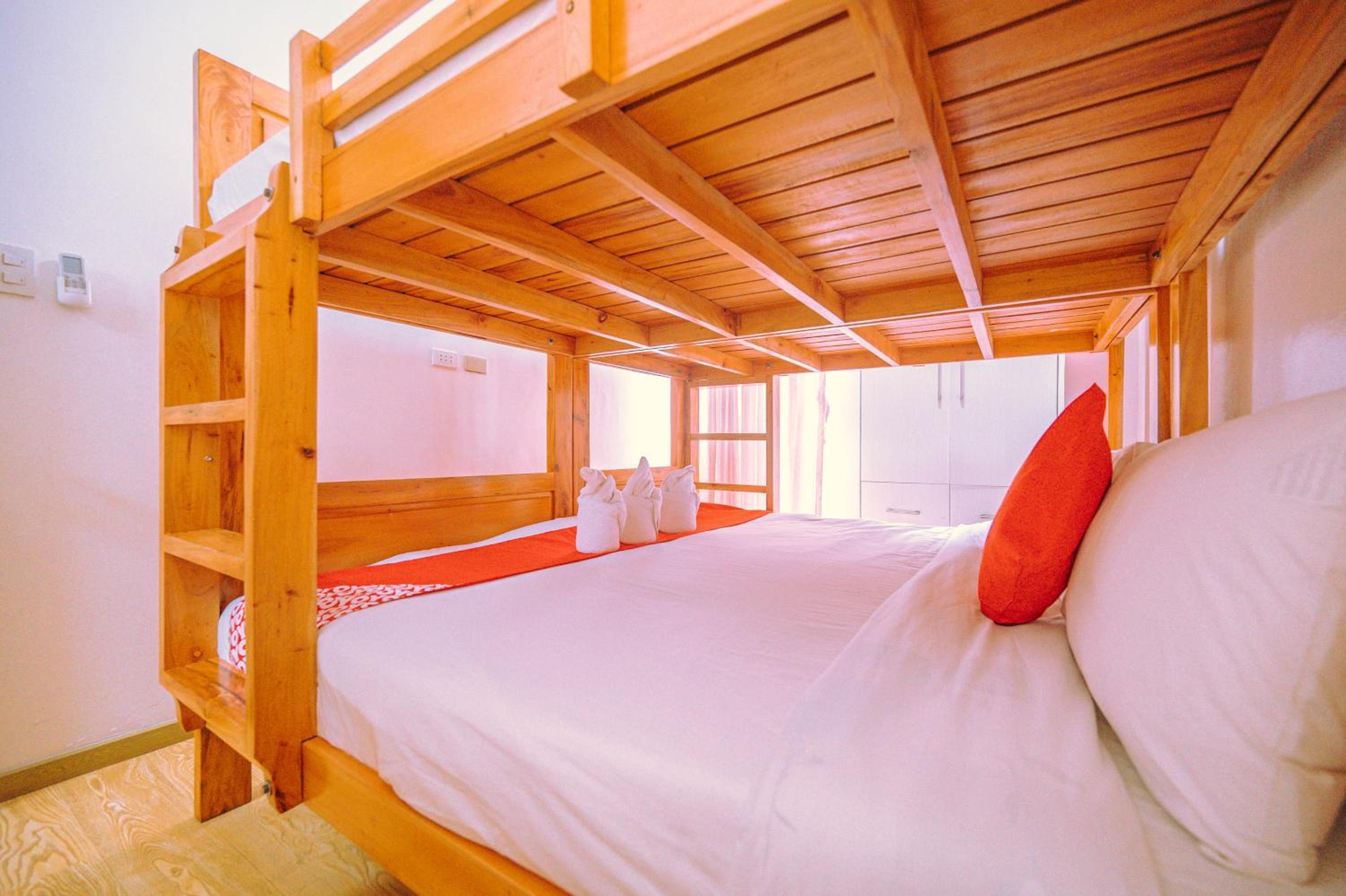 Two-Bedroom Apartment - Photo 5