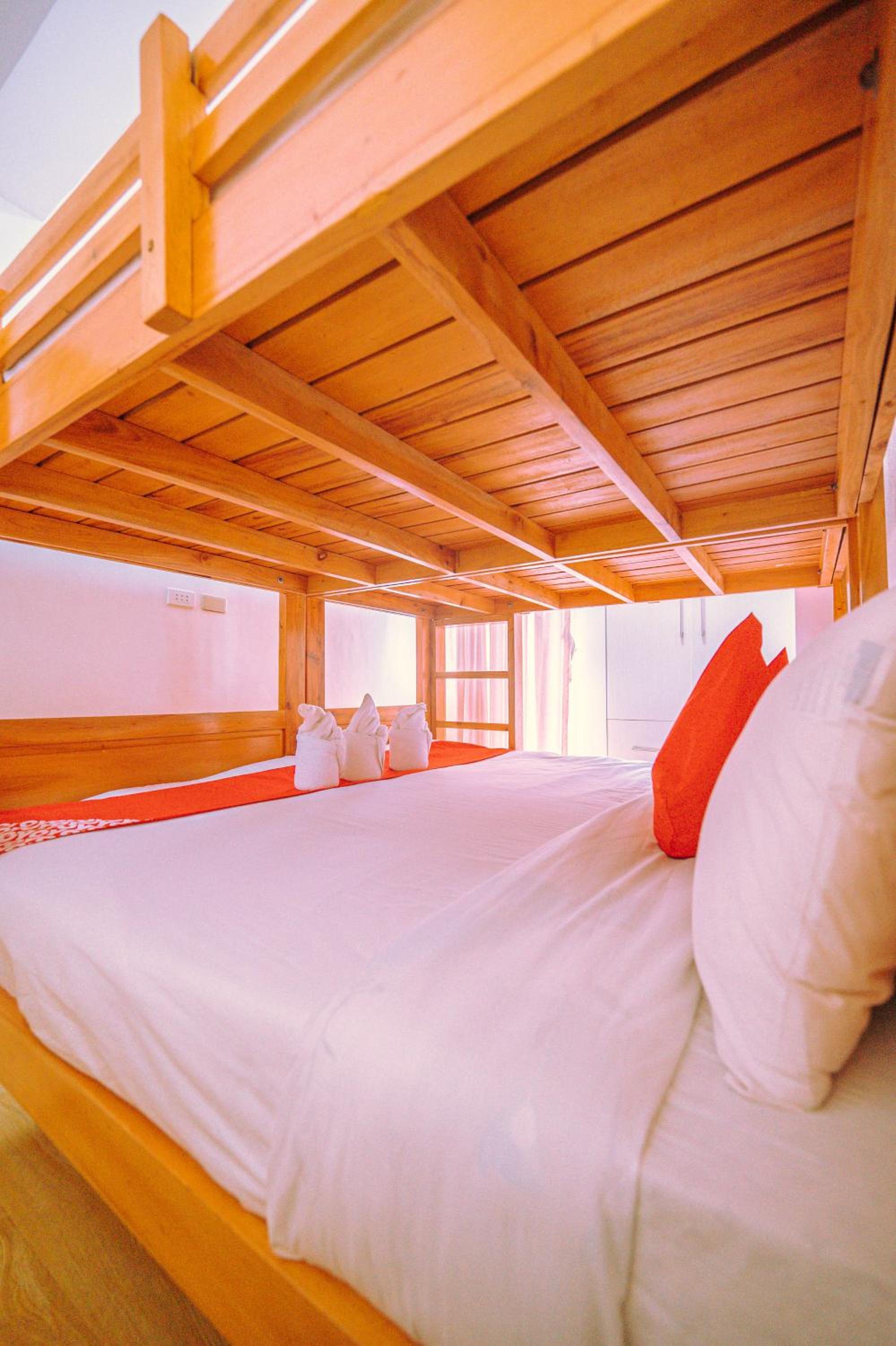 Two-Bedroom Apartment - Photo 4