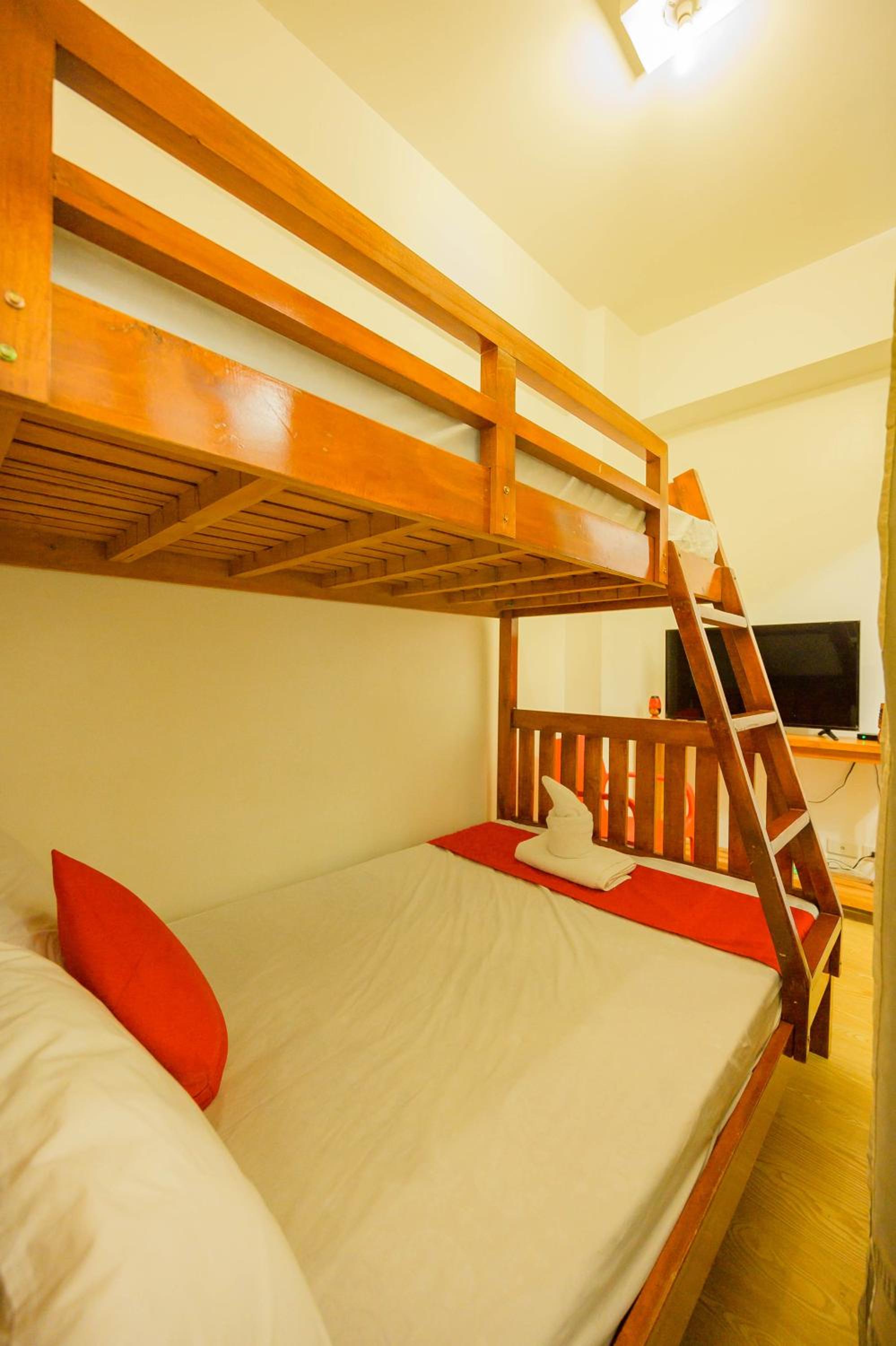 Two-Bedroom Apartment - Photo 38