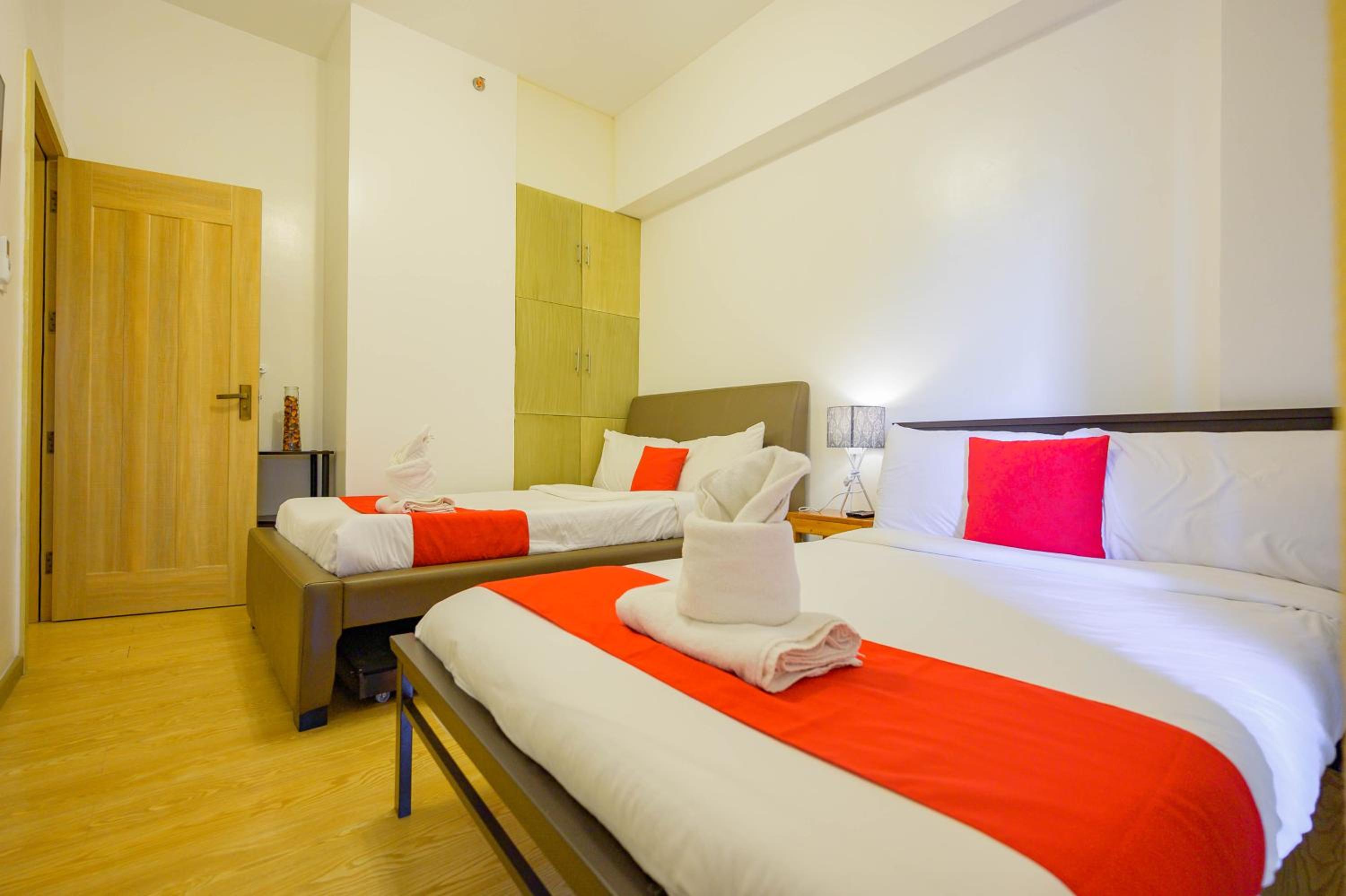 Two-Bedroom Apartment - Photo 29