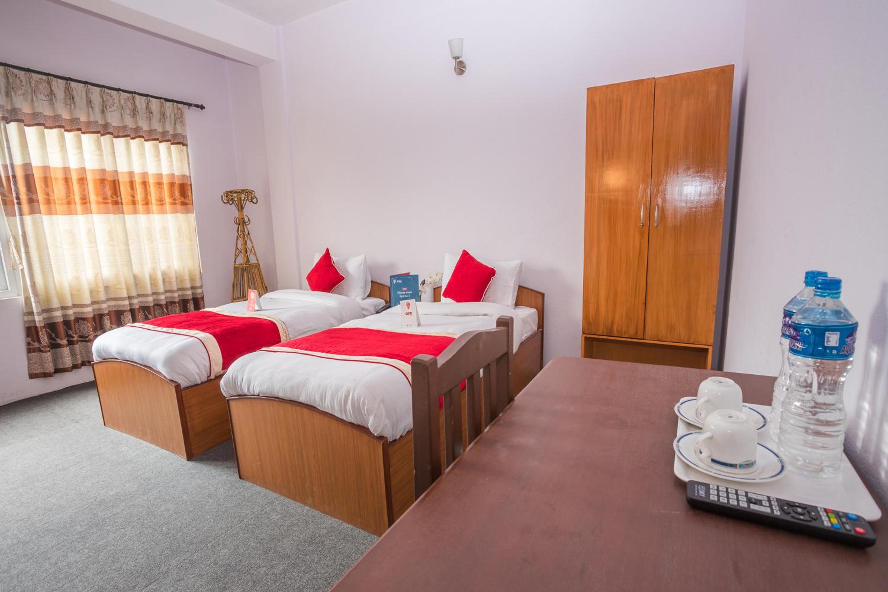 Standard Double Room - Photo 8