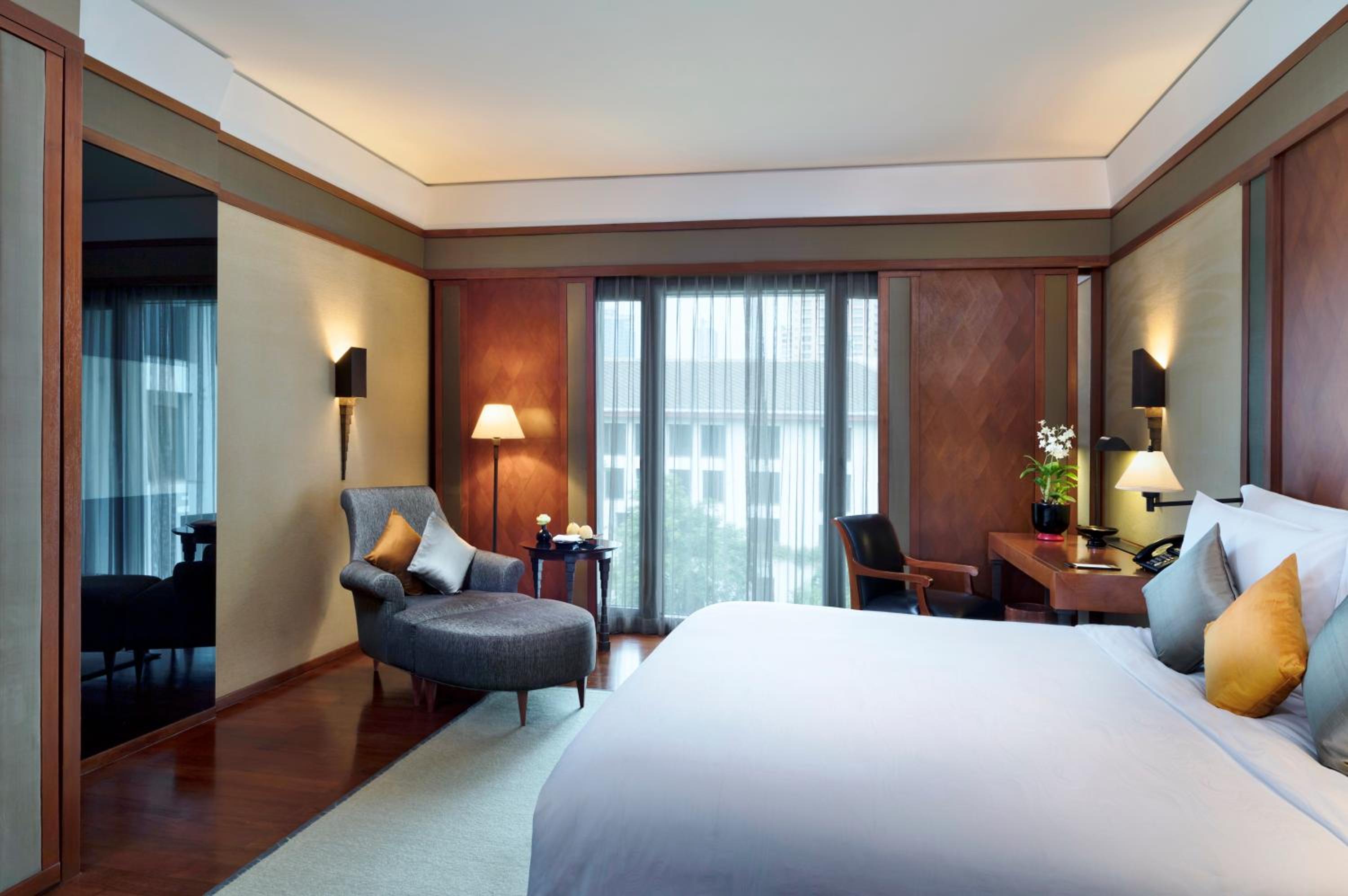 Deluxe Double or Twin Room thumbnail 5