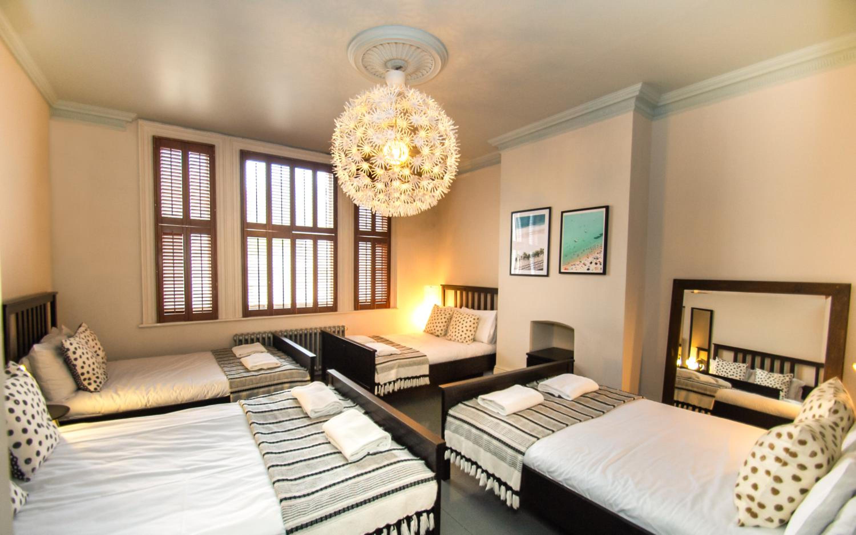 Four-Bedroom House - Photo 12