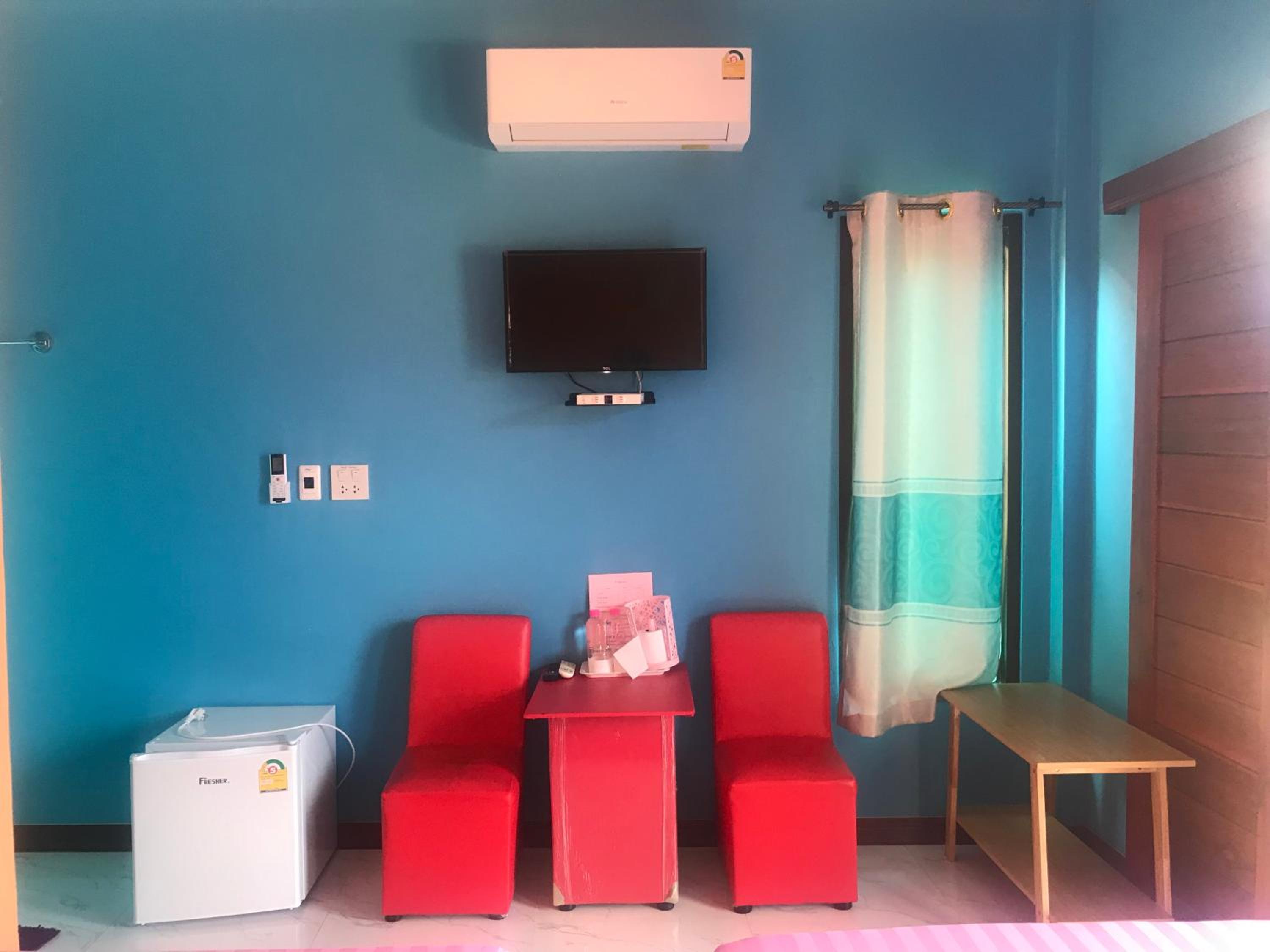 Deluxe Twin Room - Photo 8