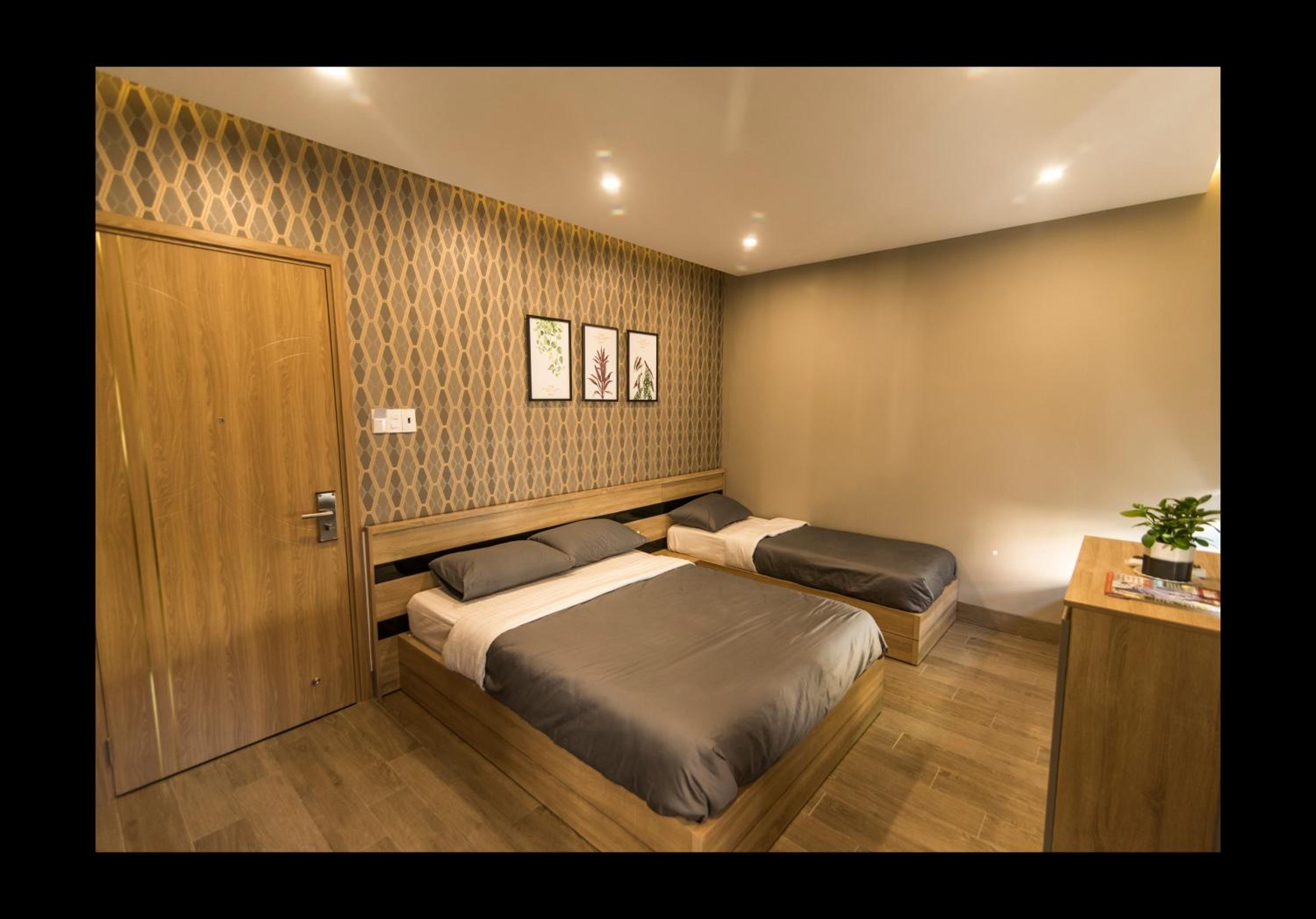 Studio (3 Adults)