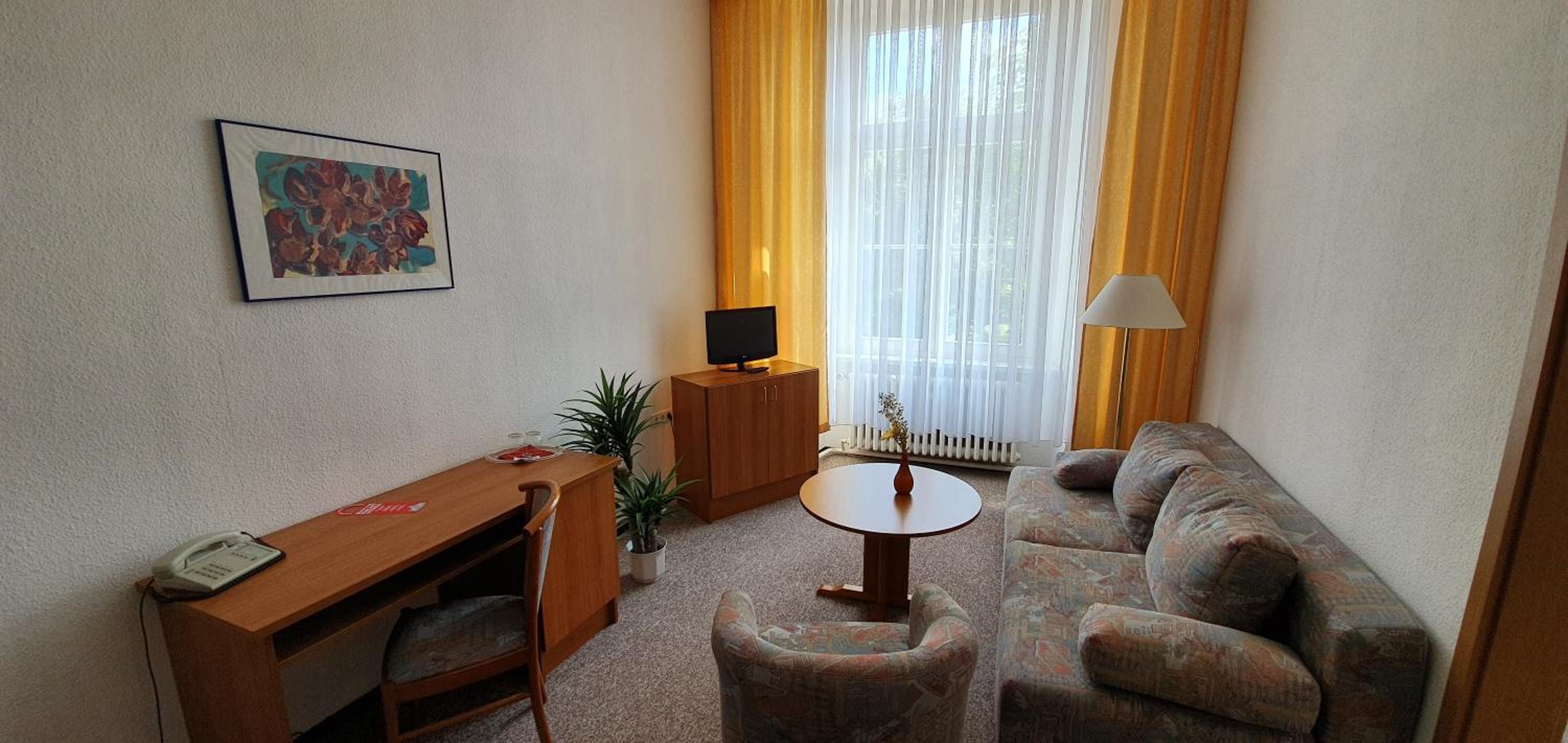 Twin Room - Photo 1