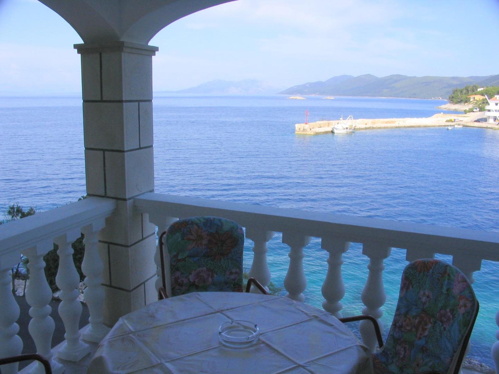 One-Bedroom Apartment with terrace and sea view (4 Adults) photo 3