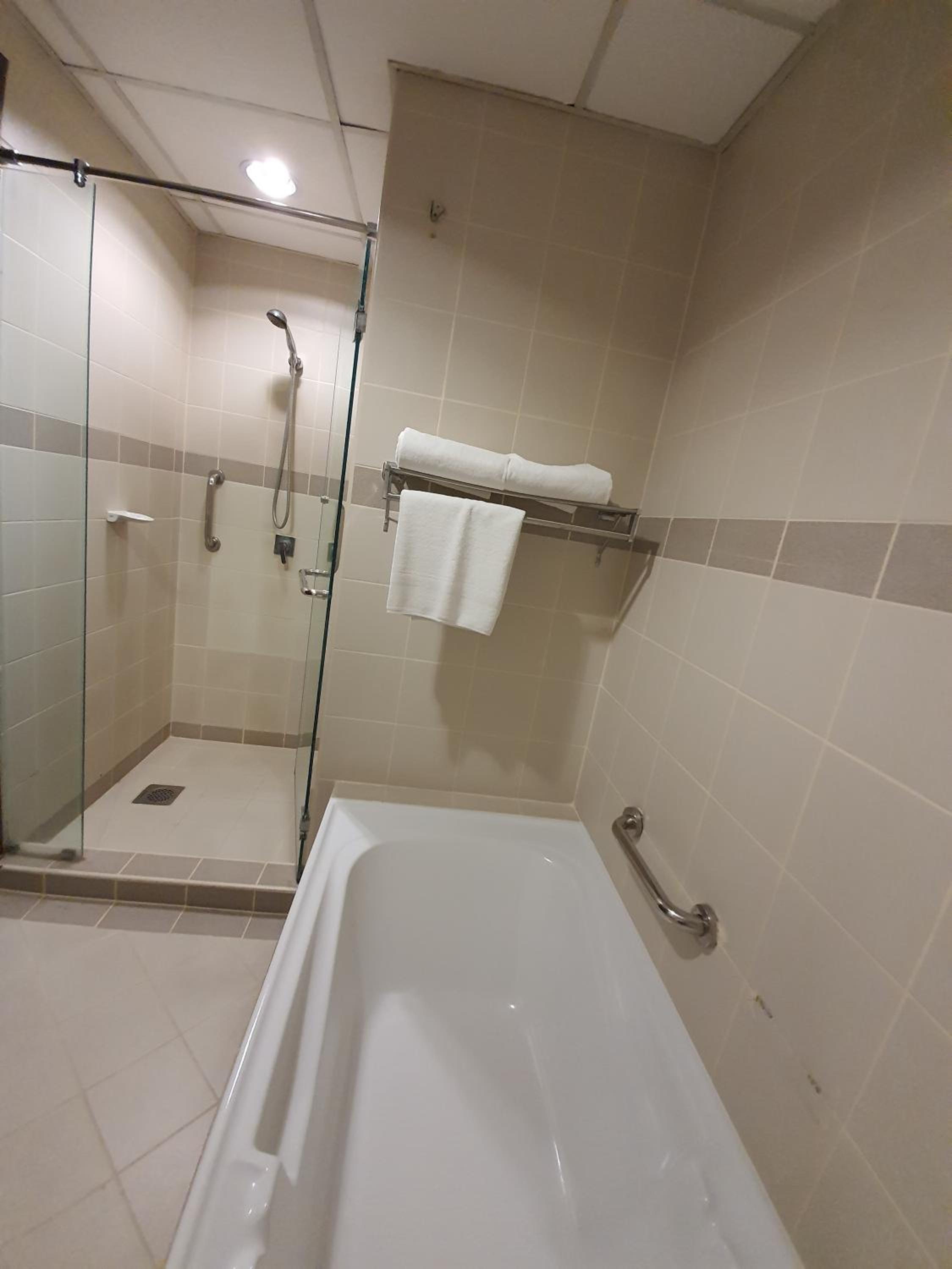 Premier Junior (Standard Room)