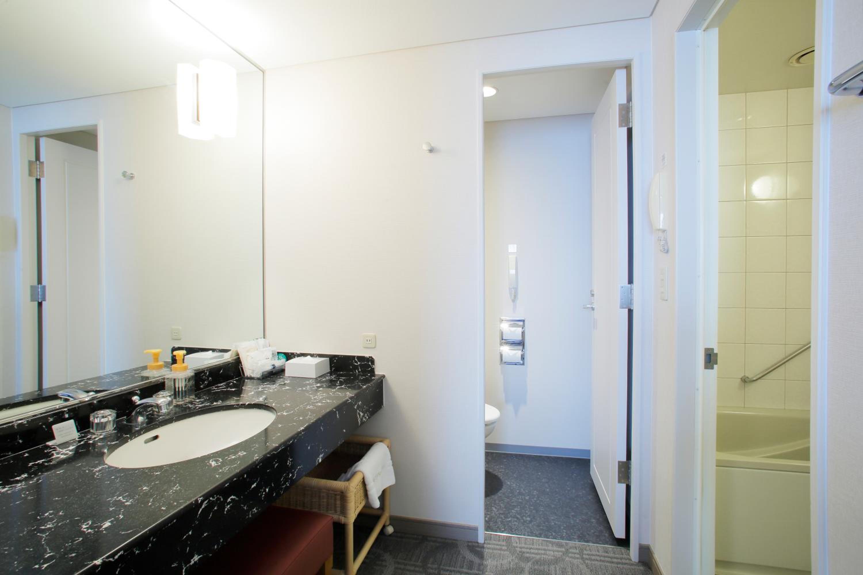 Exclusive Twin Room - Non Smoking - Premium Floor - Photo 2