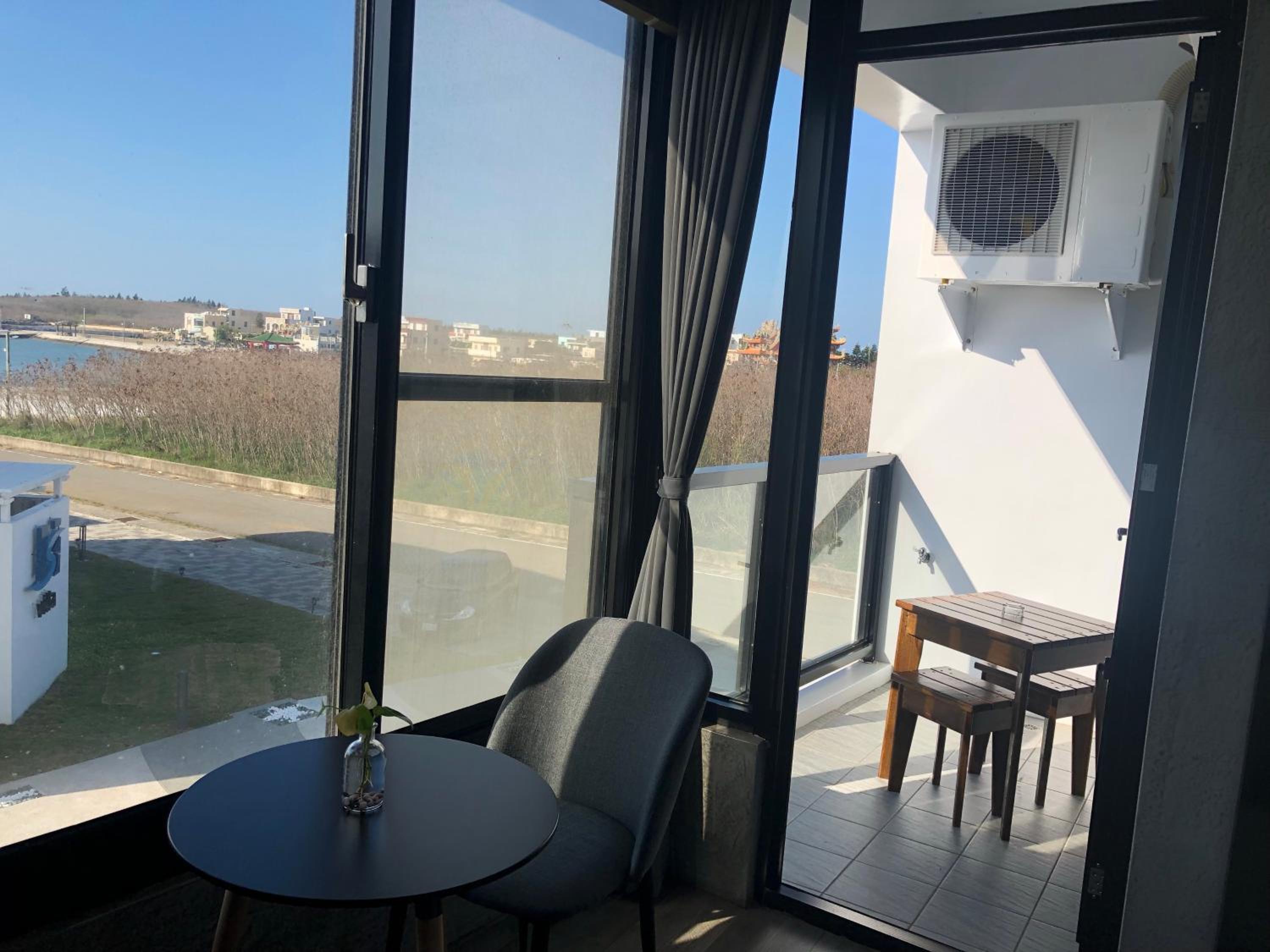 Double or Twin Room with Balcony photo 3