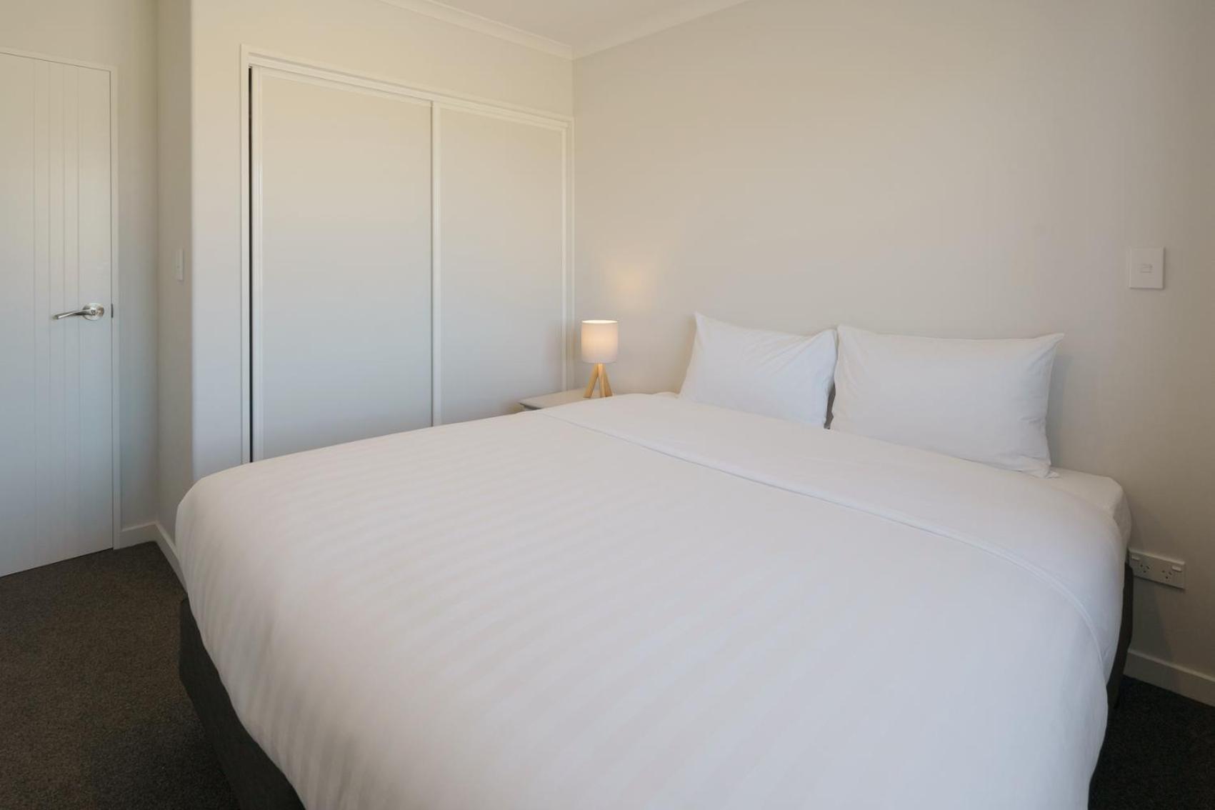 Three-Bedroom Apartment - Photo 10
