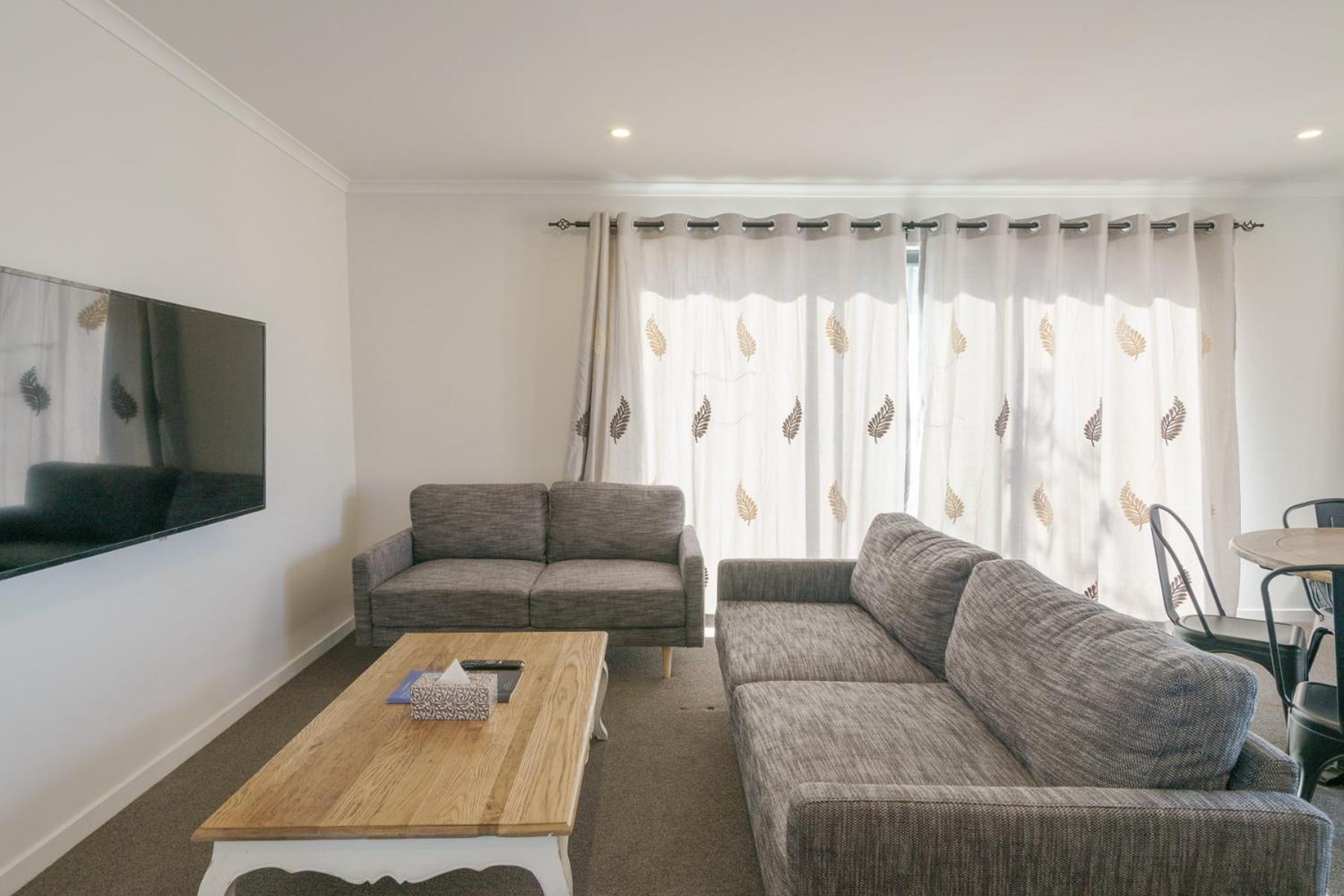 Three-Bedroom Apartment - Photo 4