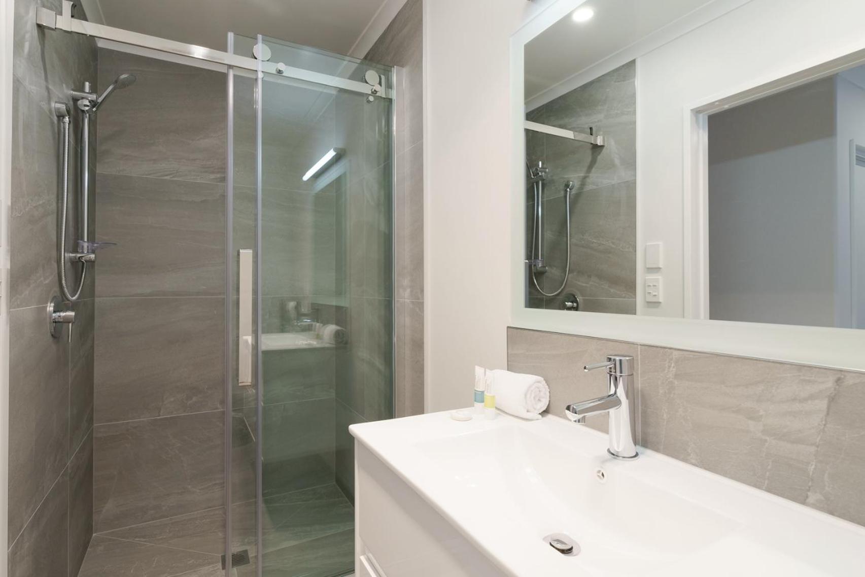 Three-Bedroom Apartment - Photo 7