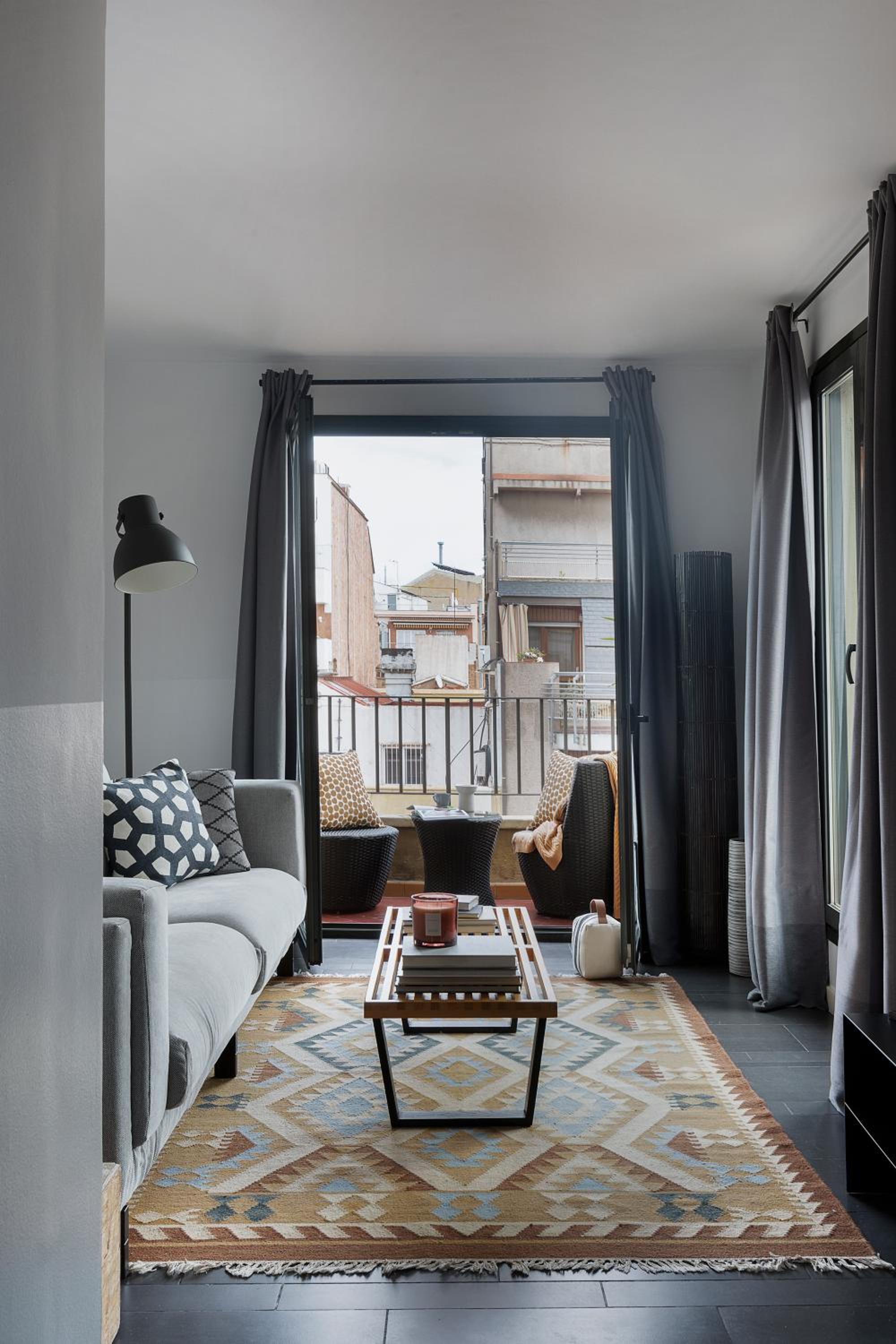 Apartamento de Dos Habitaciones con Terraza