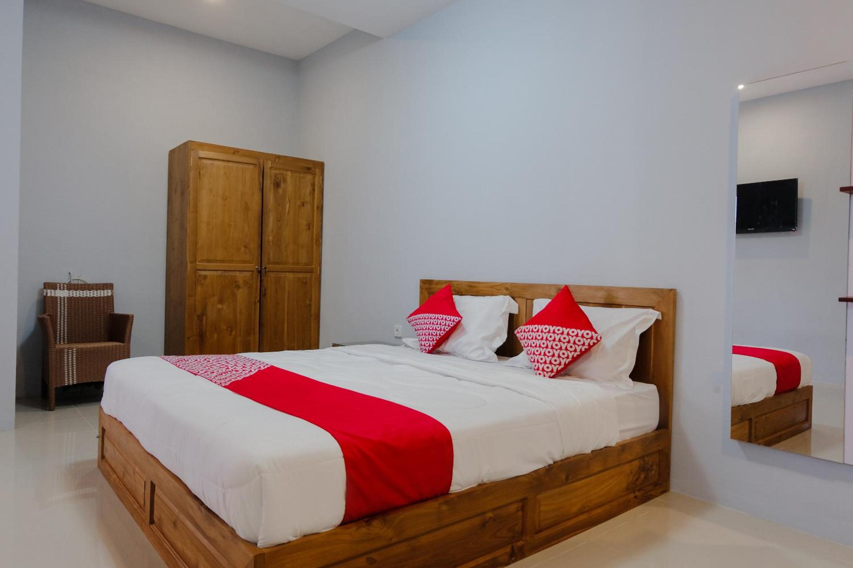 Deluxe Suite - Photo 3