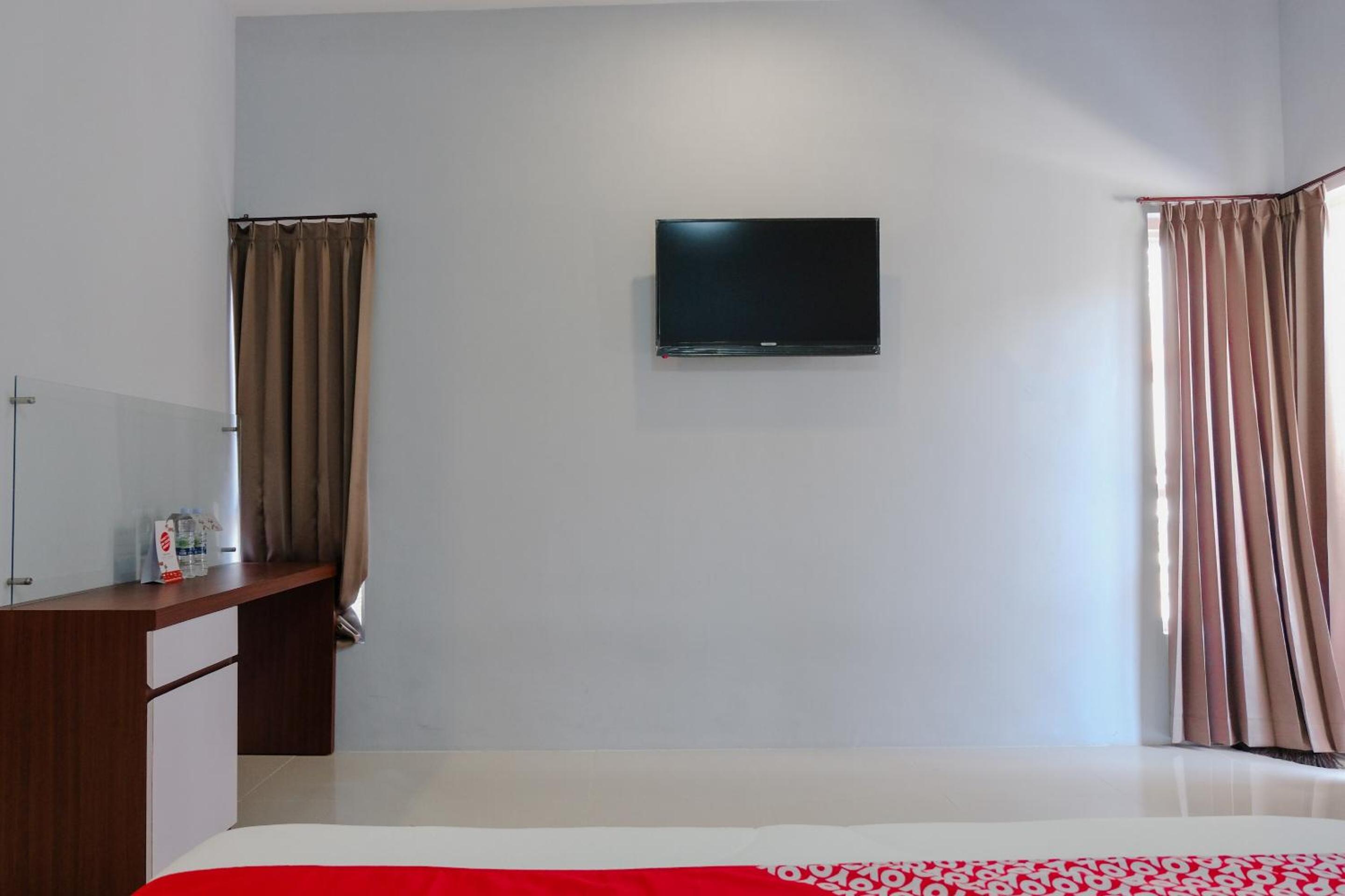 Superior Suite - Photo 7