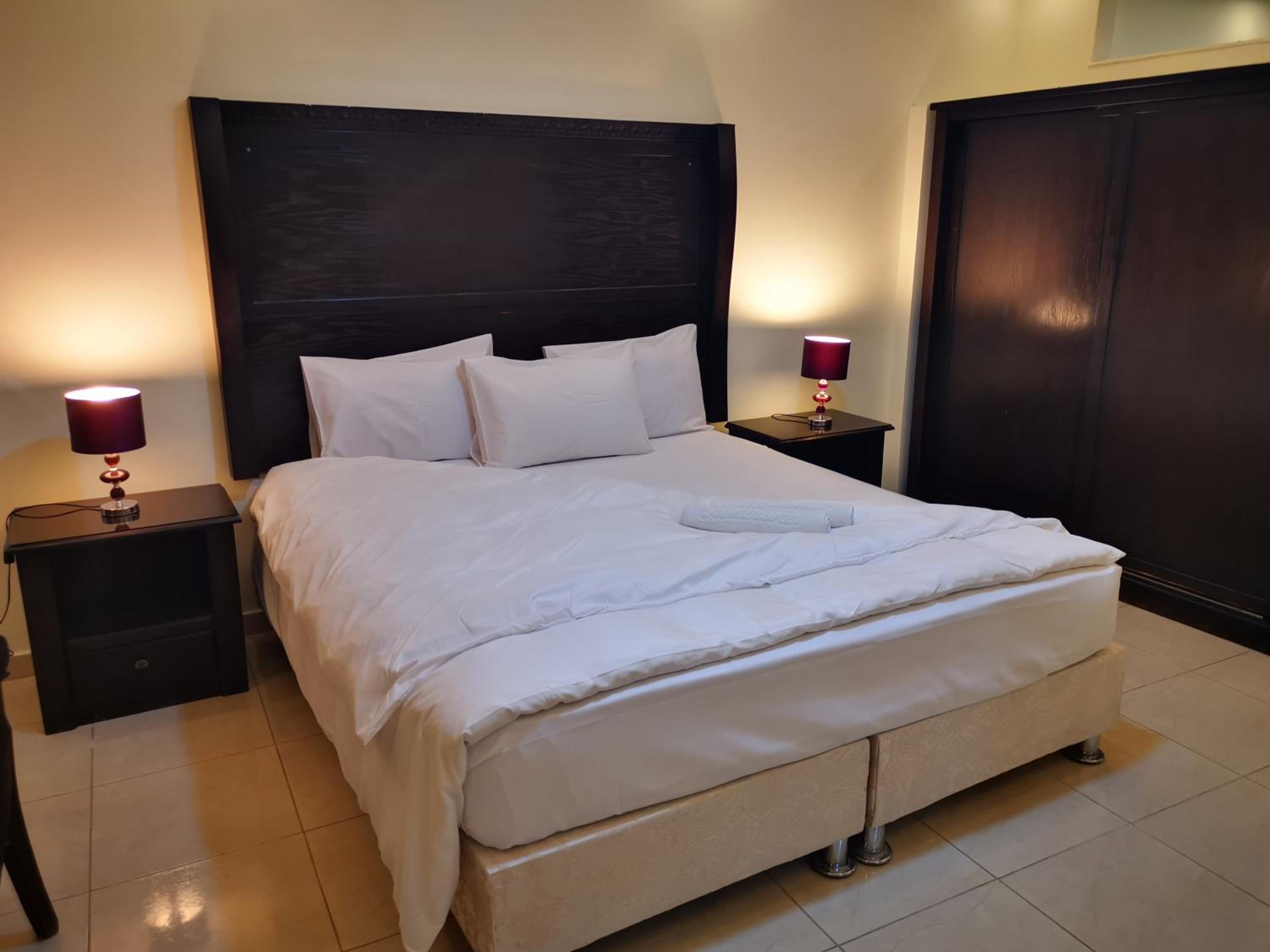 Two-Bedroom Apartment - Photo 9