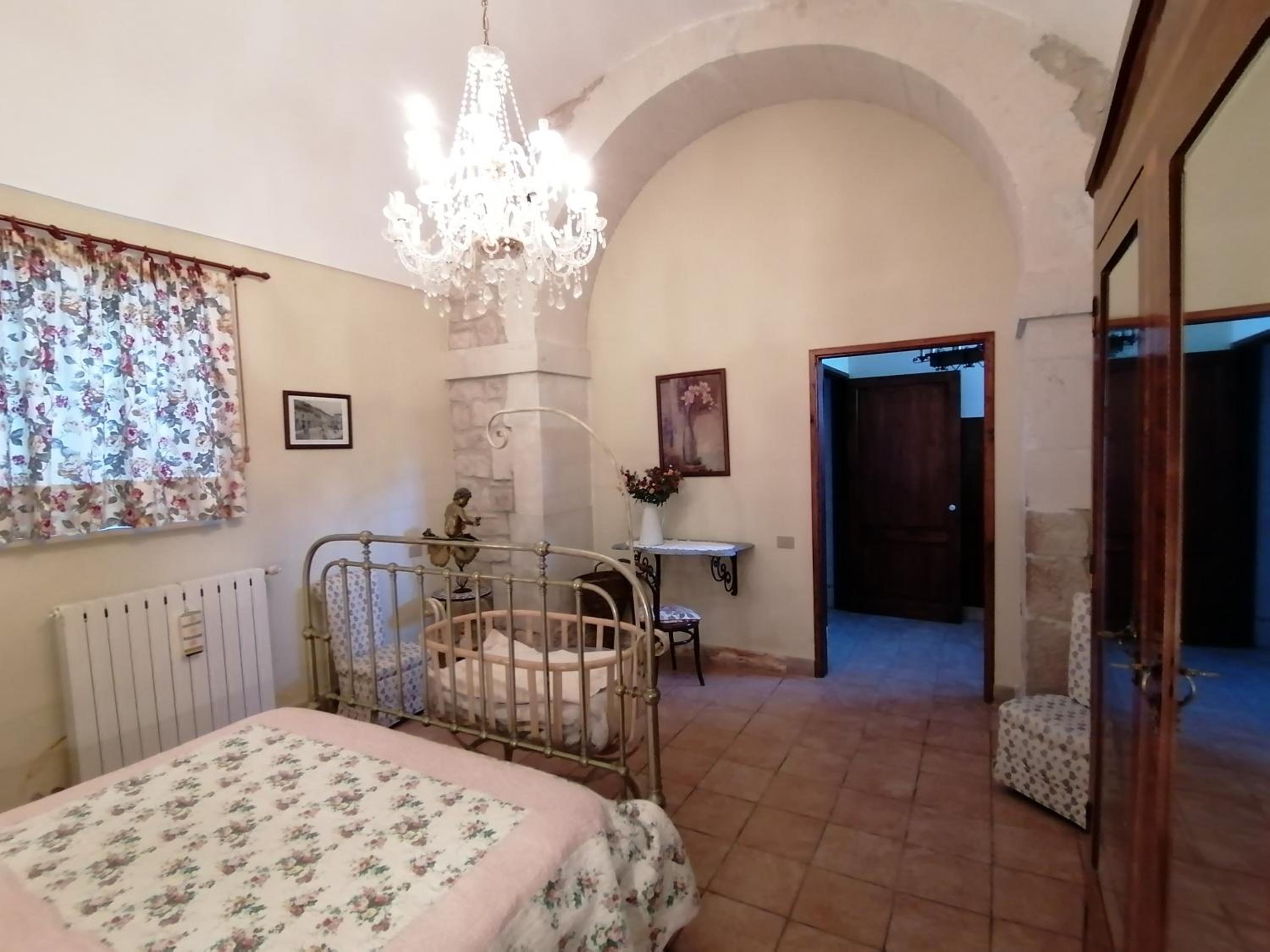 Deluxe Room - Photo 5