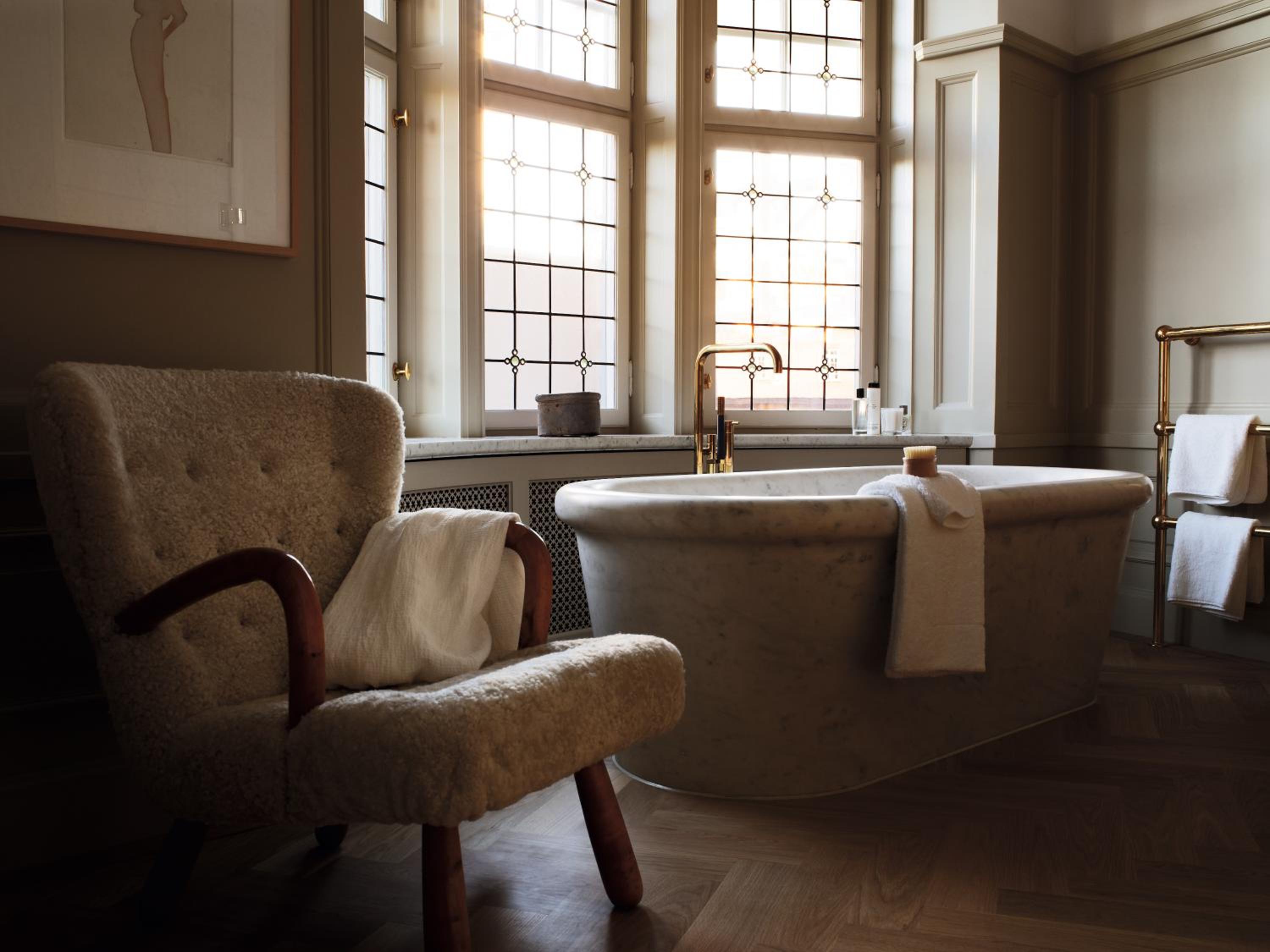 Corner Suite