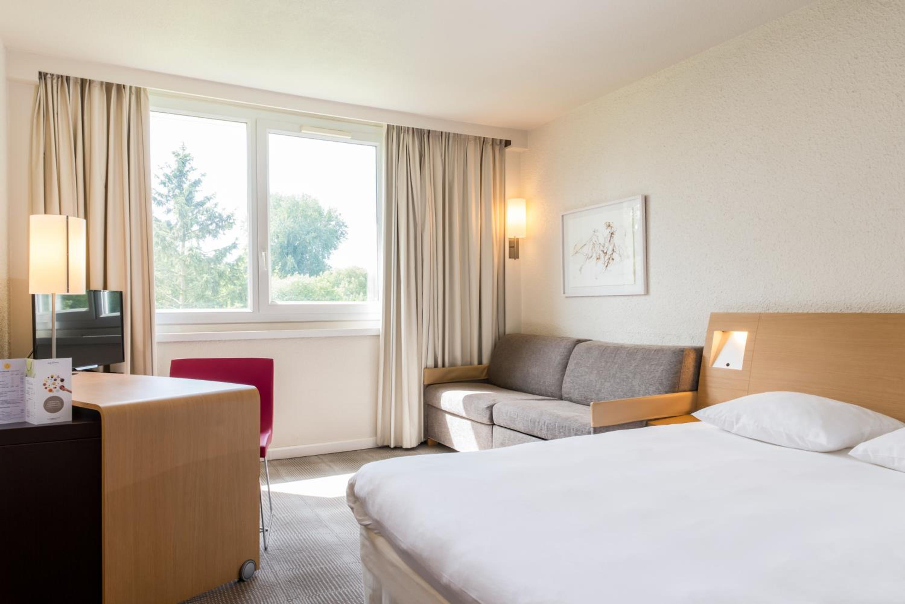 Classic Double Room with Sofa Bed - Photo 1