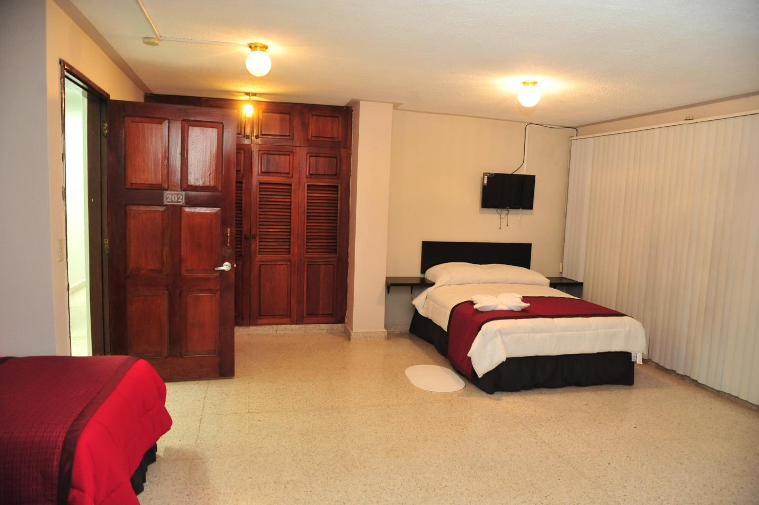 Family Room photo 2