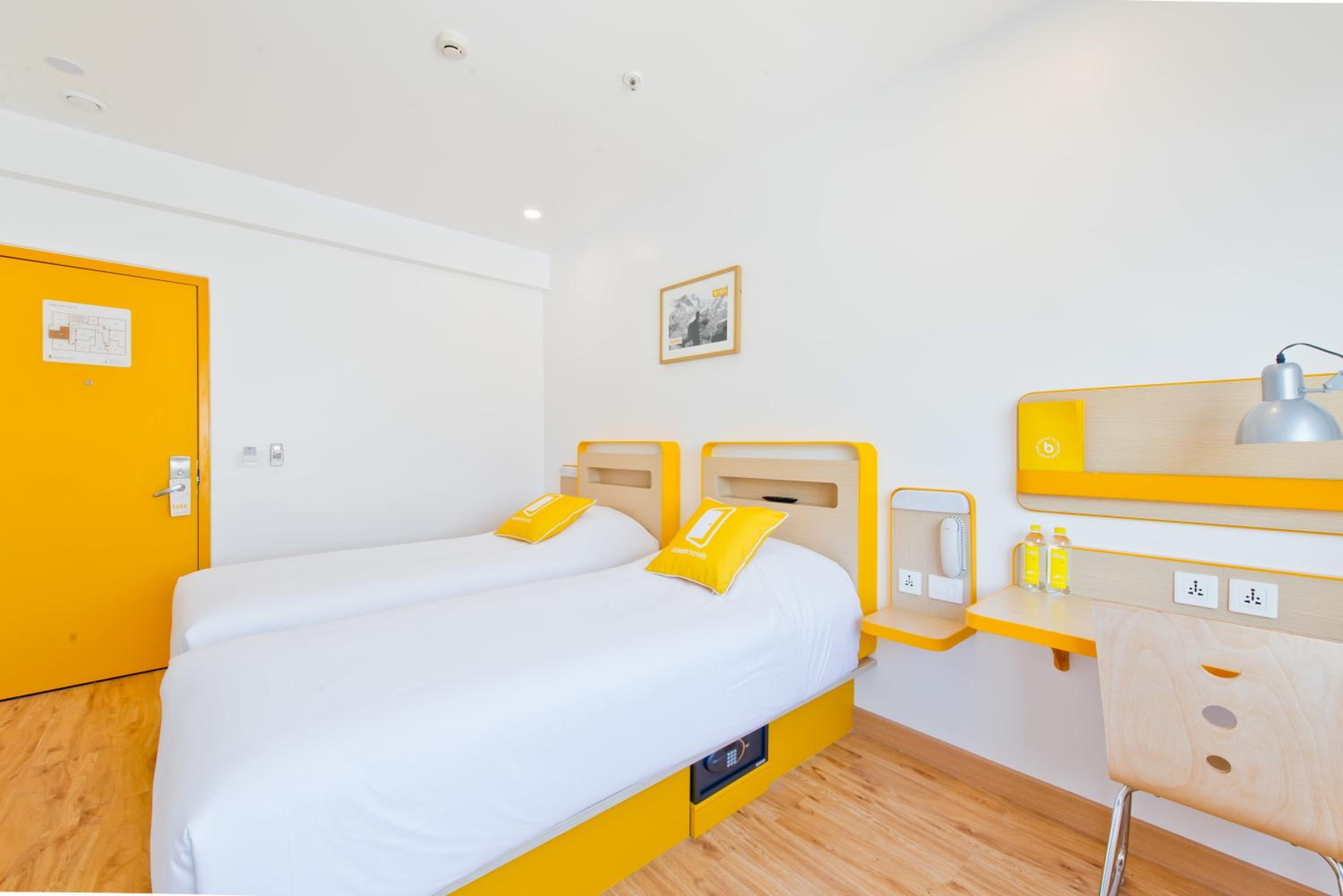 Standard Twin Room - Photo 10