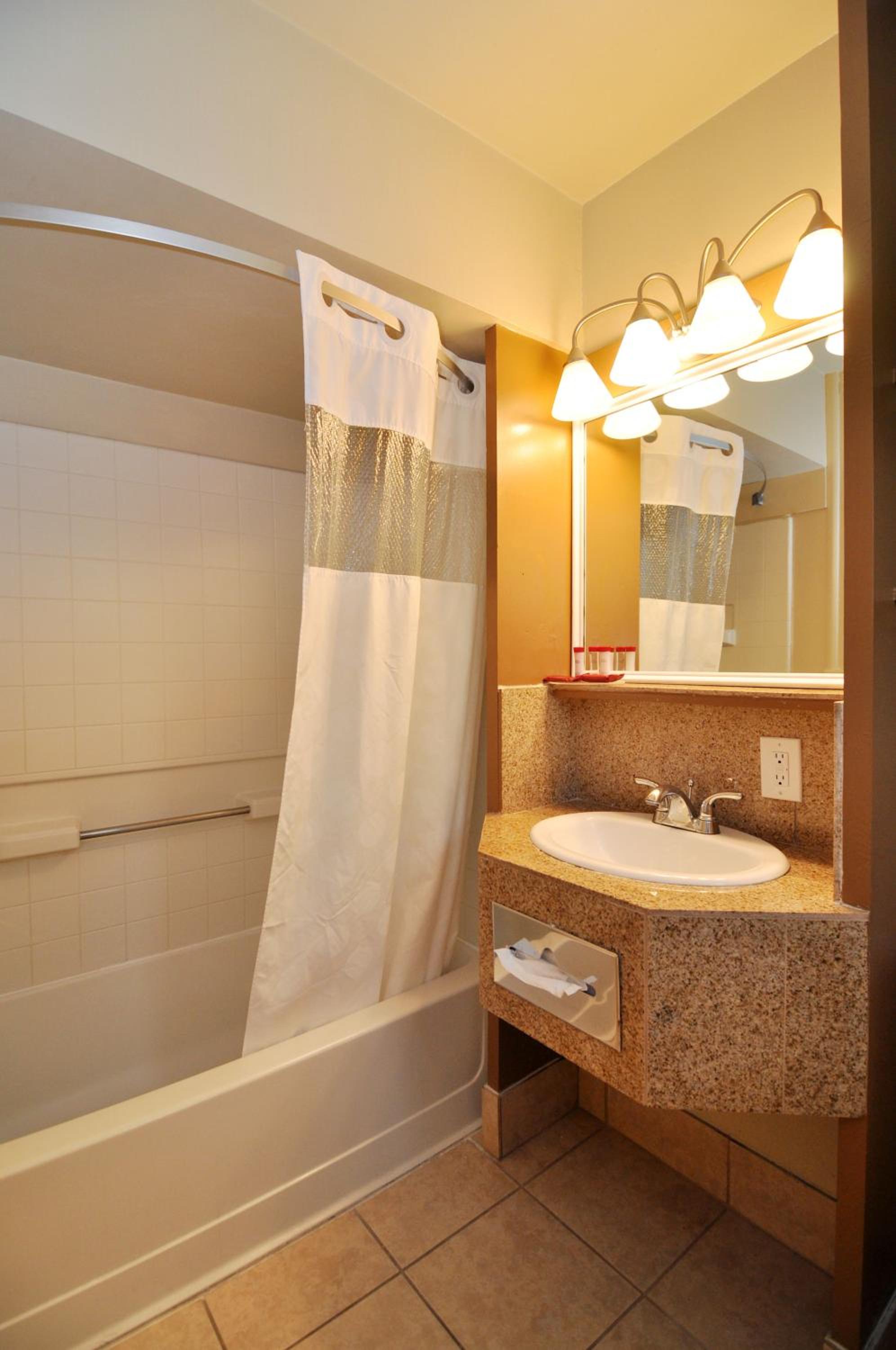King Room - Photo 16