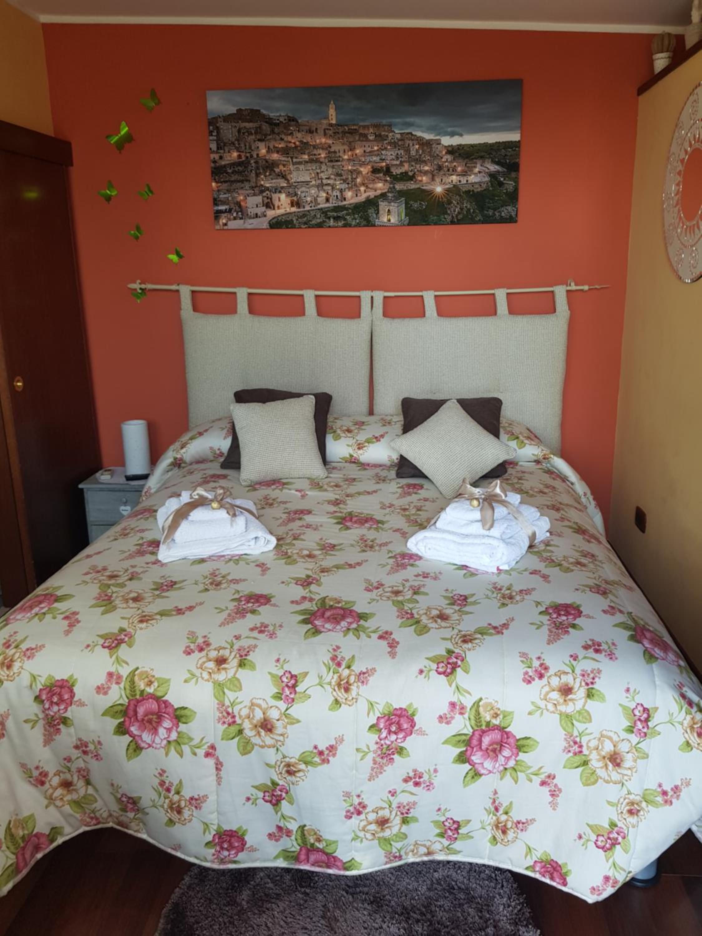 Double Room with Private Bathroom - Photo 10
