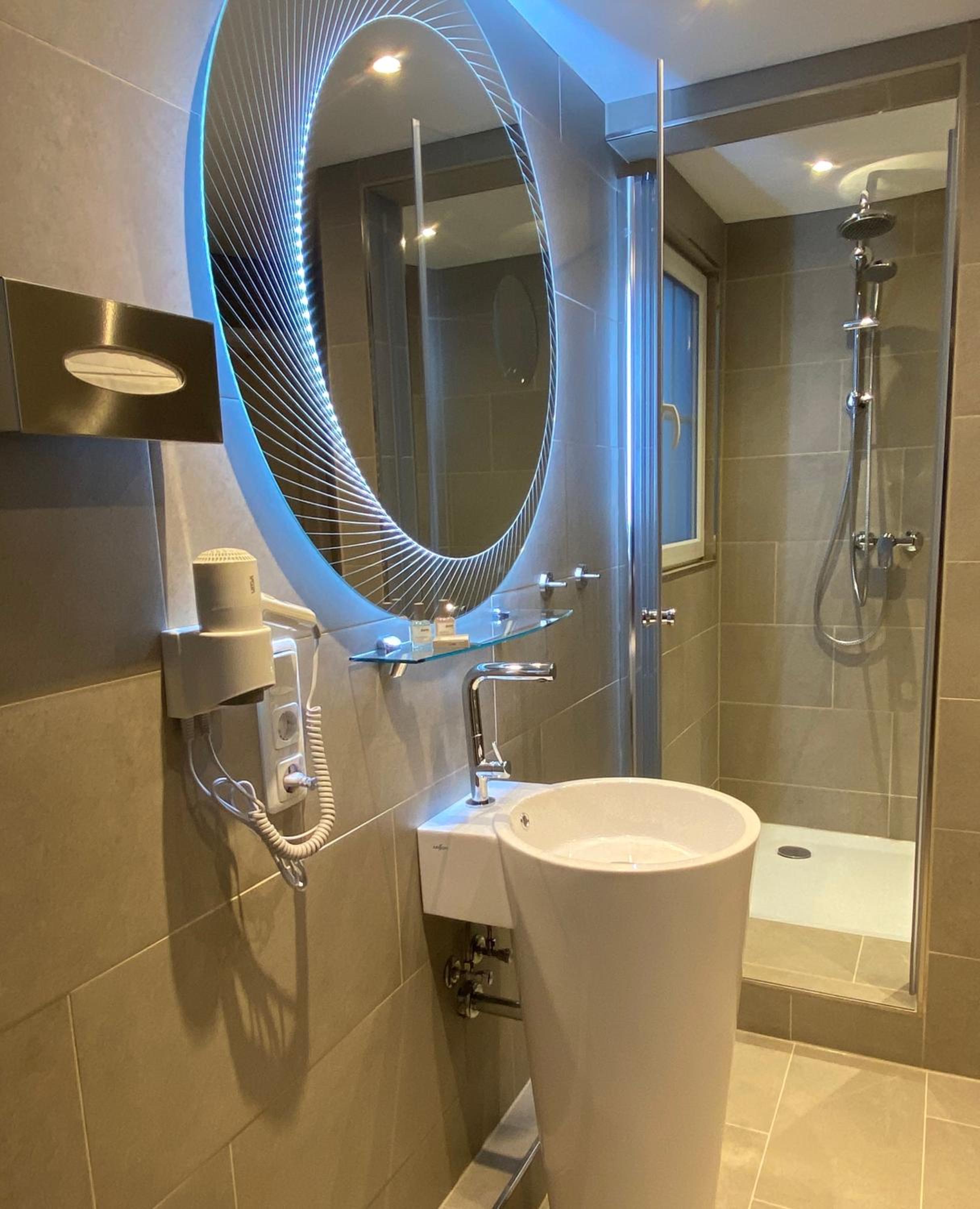 Two-Bedroom Holiday Apartment (6 Adults) - Photo 18