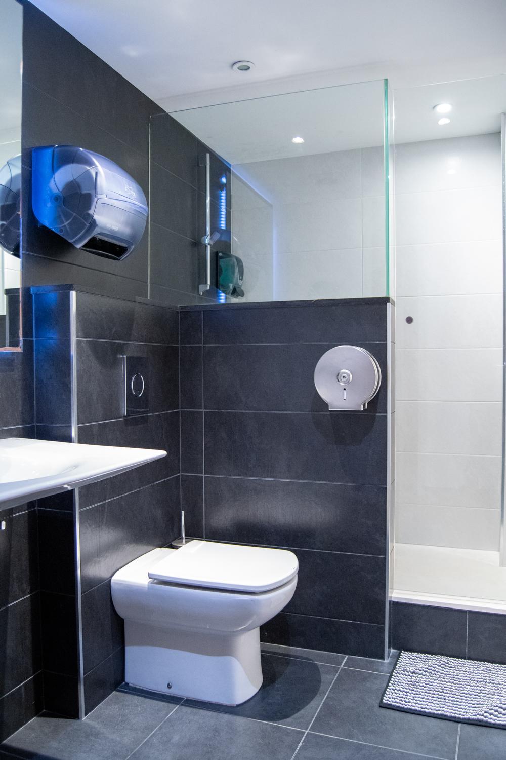 Double Room with Shared Bathroom photo 2