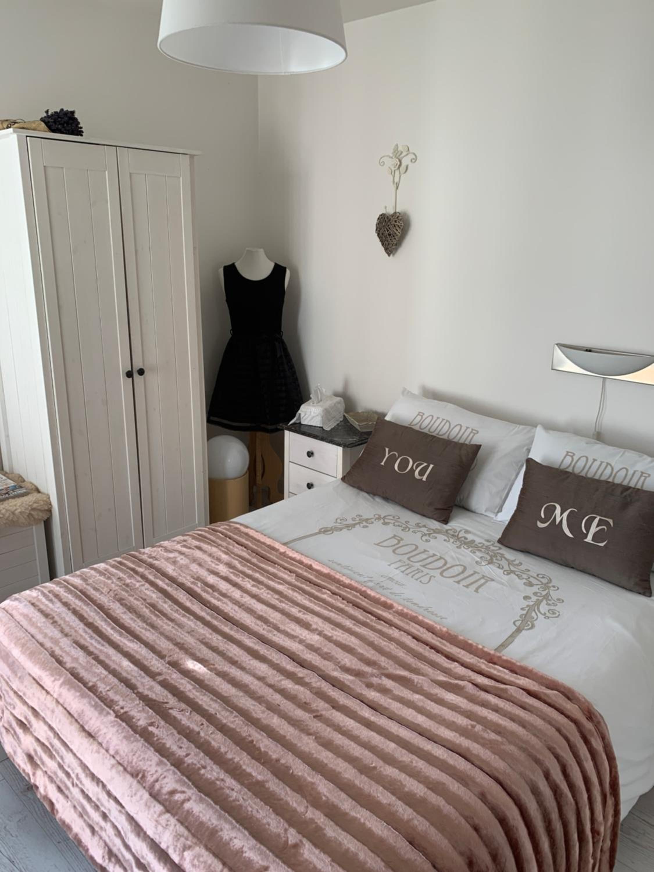 Deluxe Double Room with Bath - Photo 4