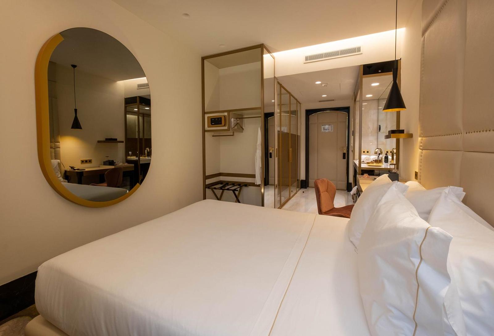 Superior Double Room - Photo 1