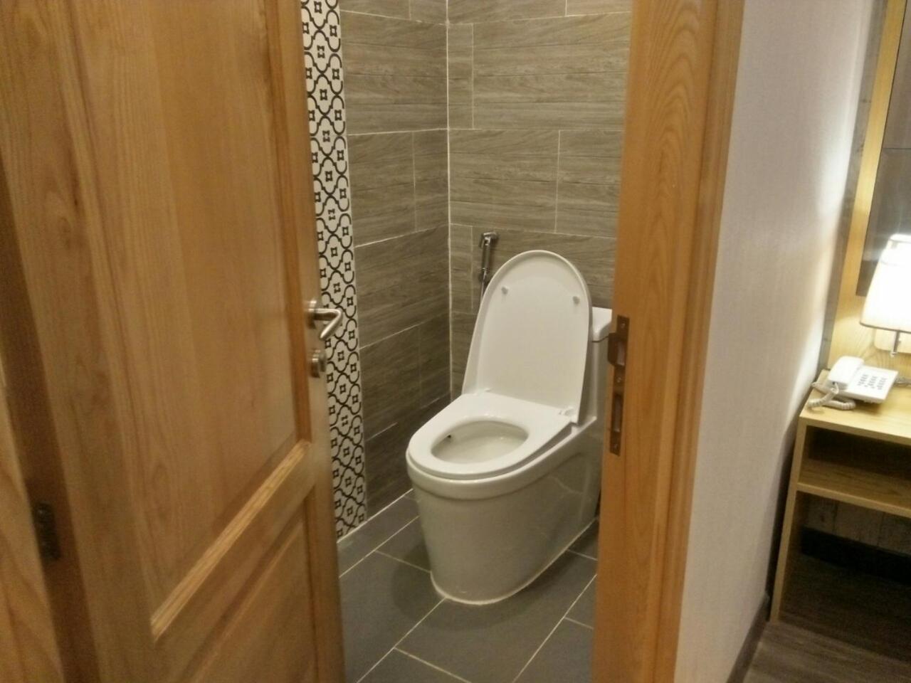 Standard Double Room - Photo 9