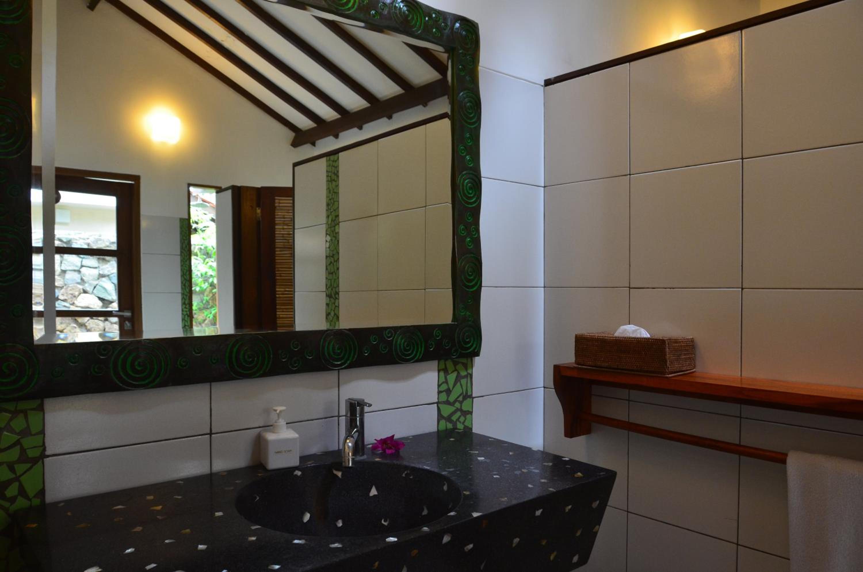 Deluxe Double or Twin Room - Photo 6