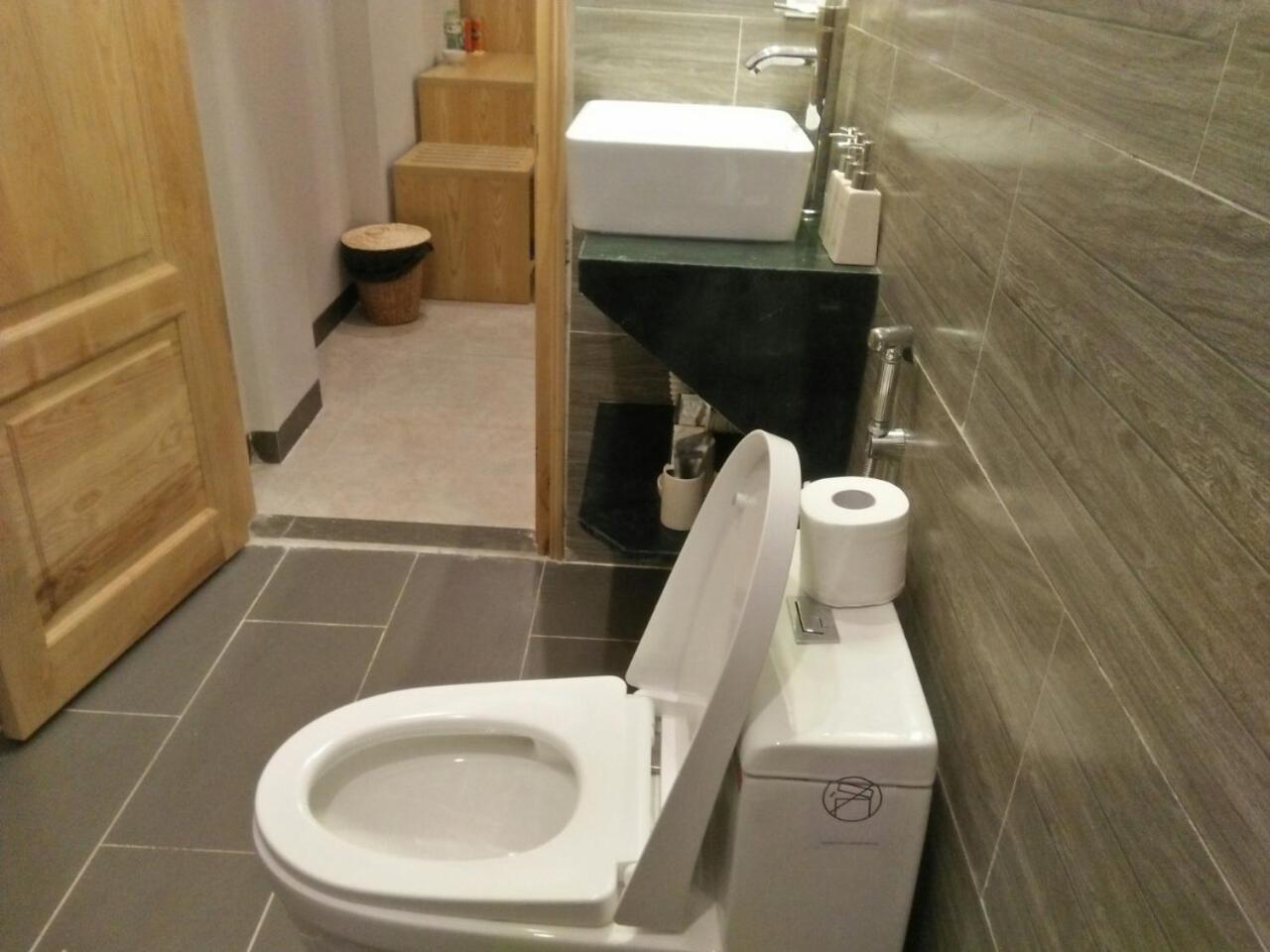 Standard Double Room - Photo 10