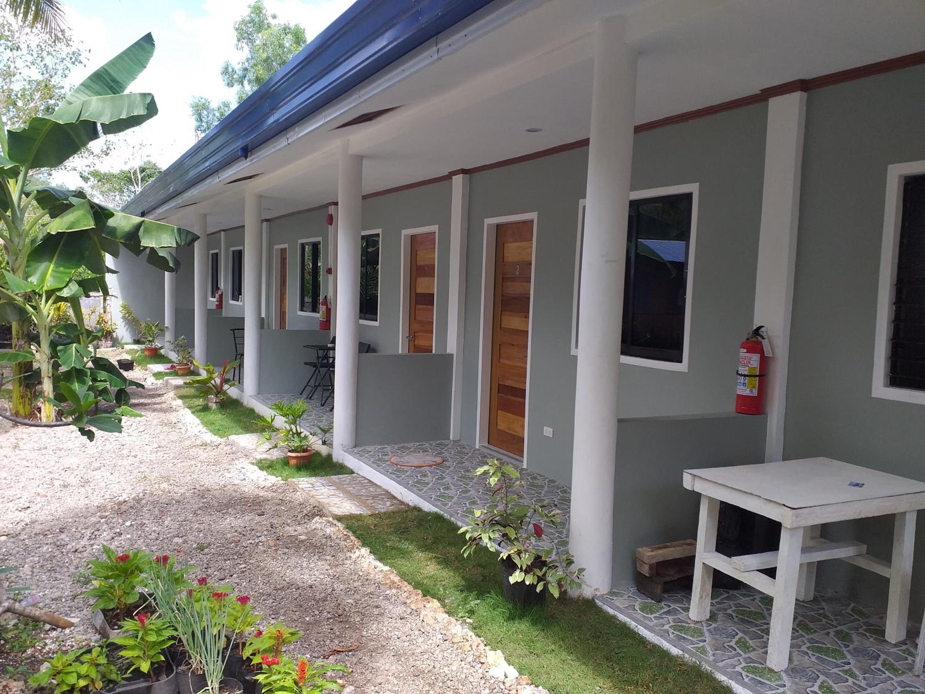Double Room with Private Bathroom - Photo 9